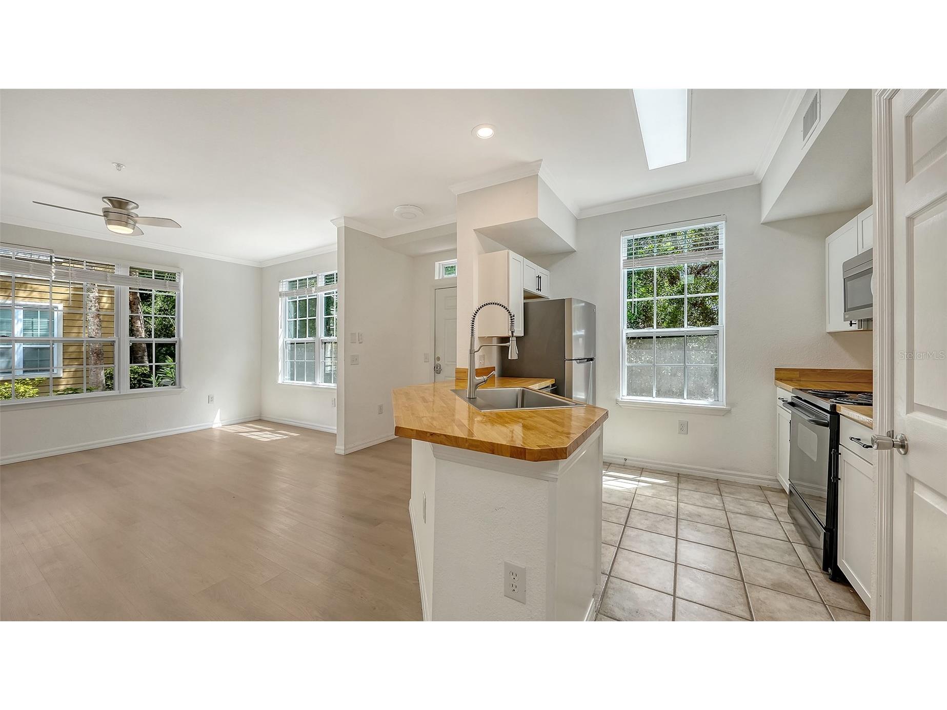 5561 Rosehill Road #104 Sarasota FL 34233 A4691365 image14