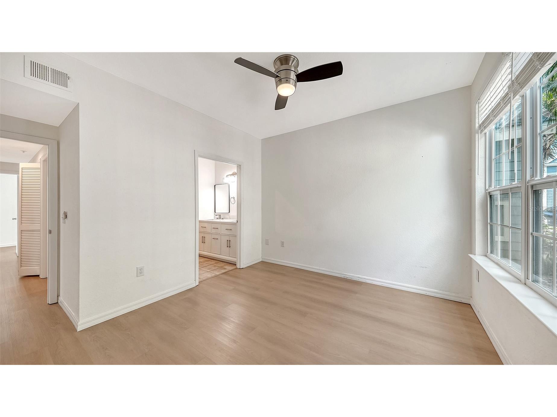 5561 Rosehill Road #104 Sarasota FL 34233 A4691365 image20