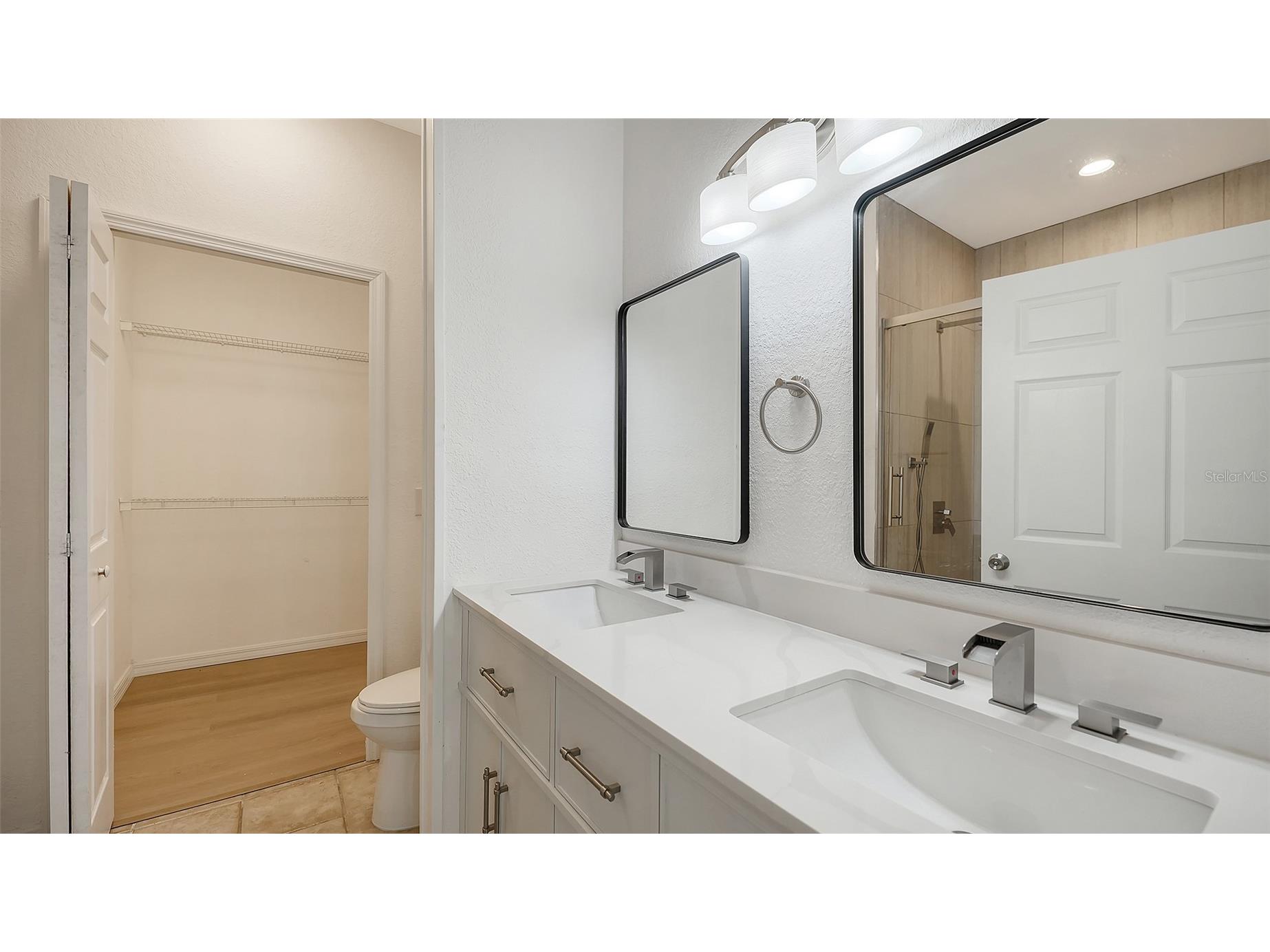 5561 Rosehill Road #104 Sarasota FL 34233 A4691365 image23