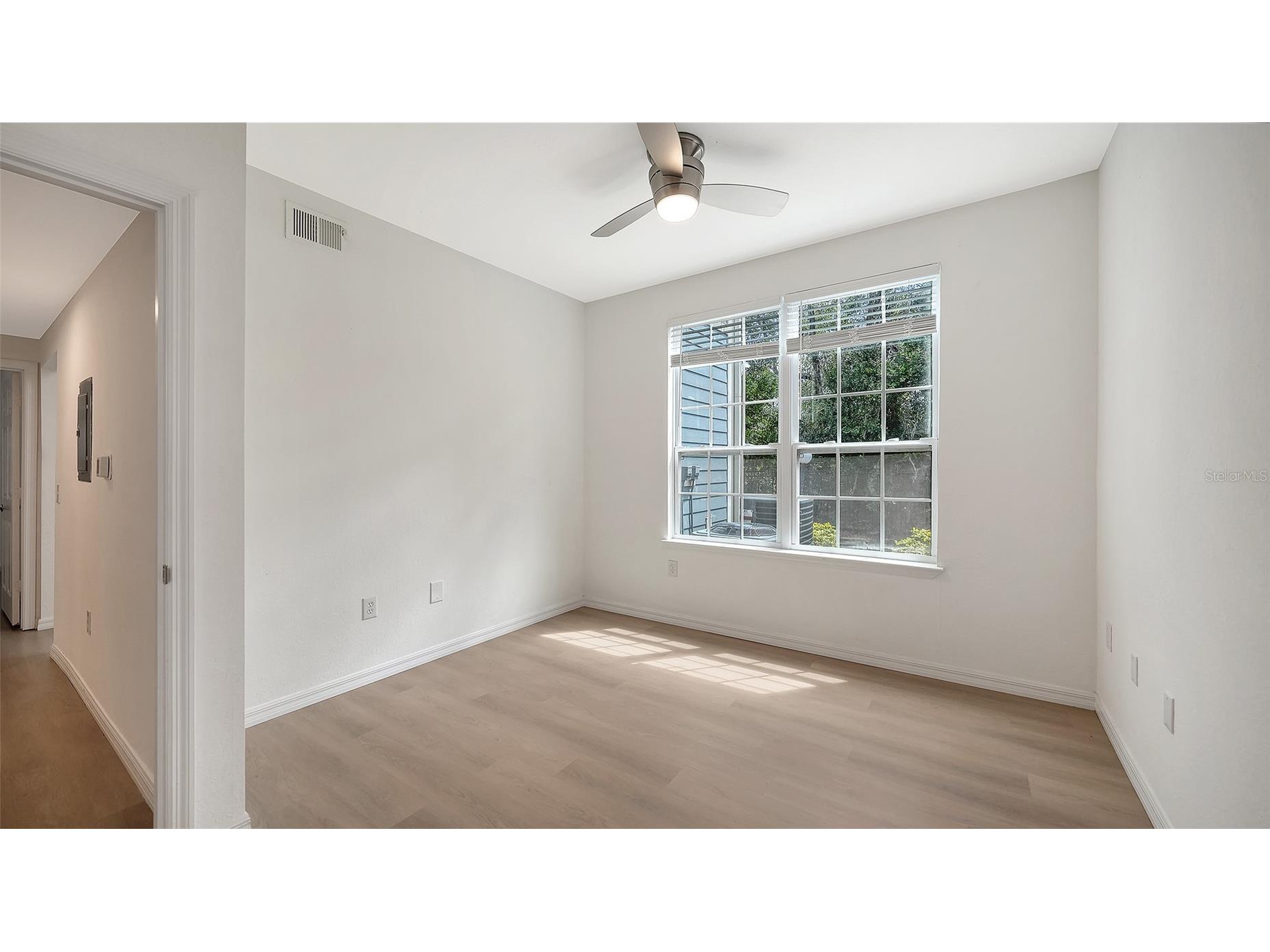 5561 Rosehill Road #104 Sarasota FL 34233 A4691365 image29