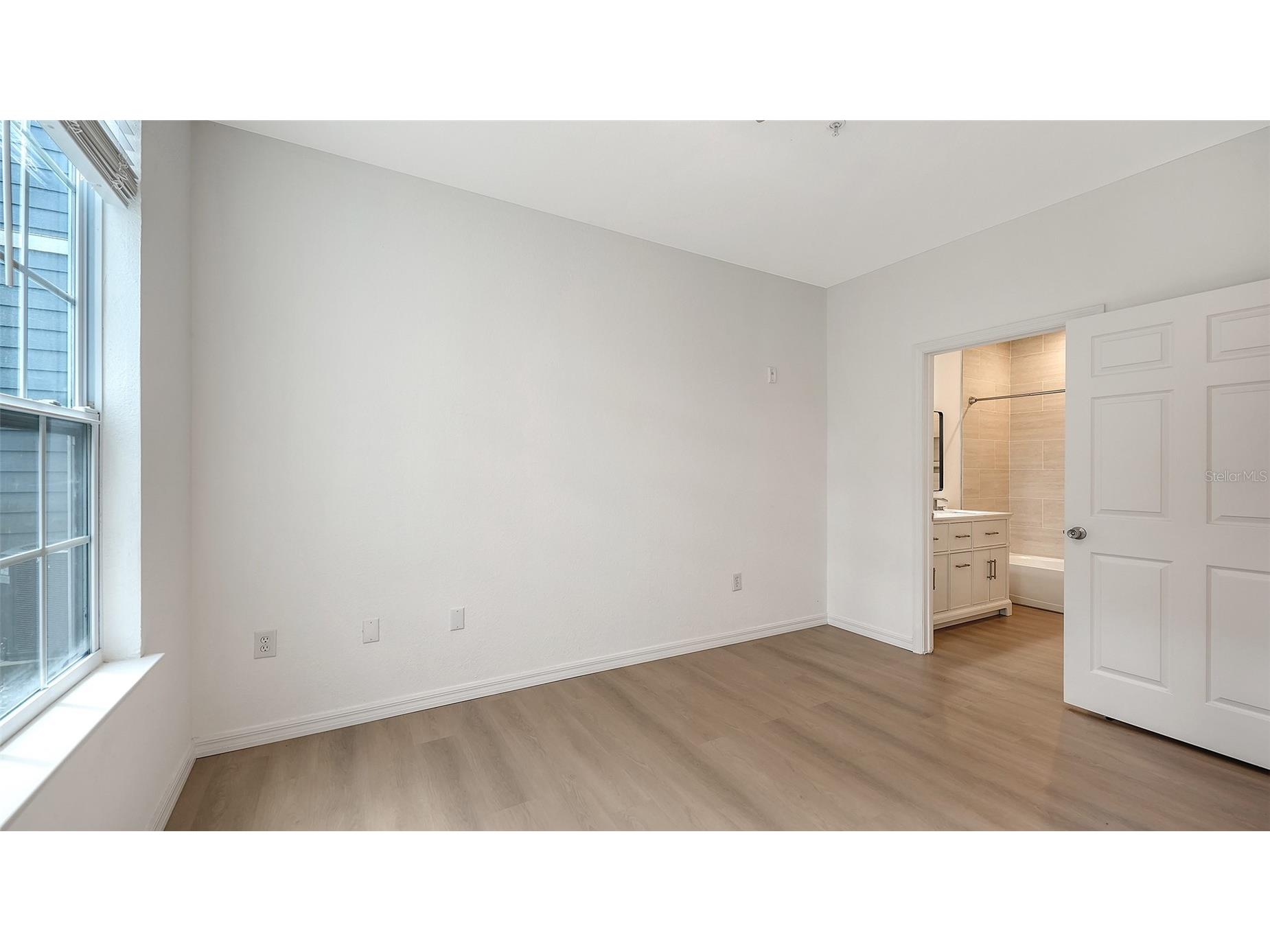 5561 Rosehill Road #104 Sarasota FL 34233 A4691365 image31
