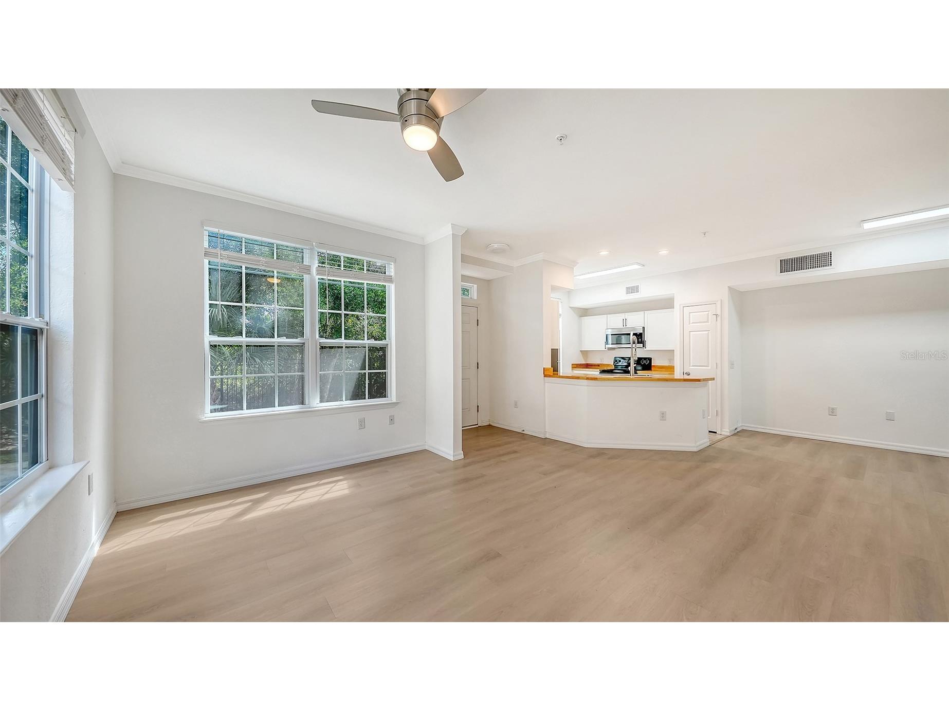 5561 Rosehill Road #104 Sarasota FL 34233 A4691365 image5