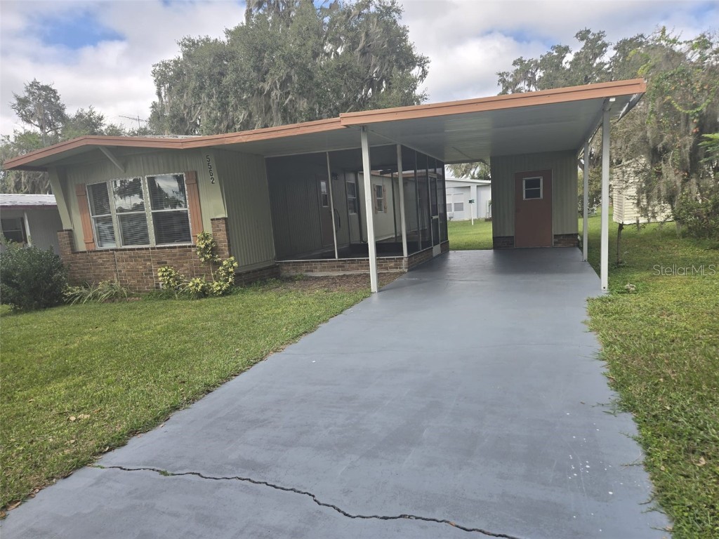 5562 Lansing Dr Wildwood FL 34785 S5135339 image1