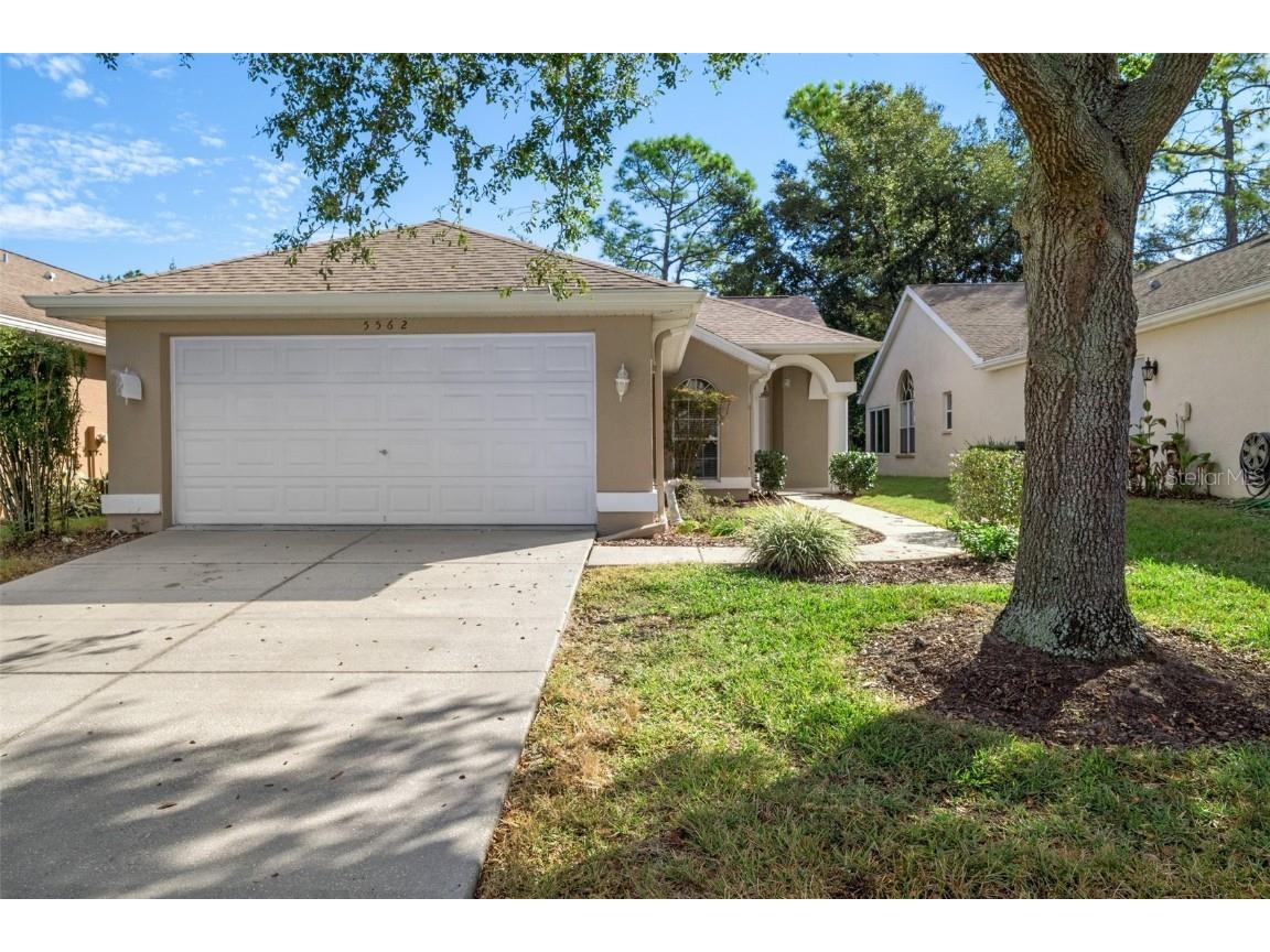 5562 Legend Hills Lane Spring Hill FL 34609 W7859381 image1