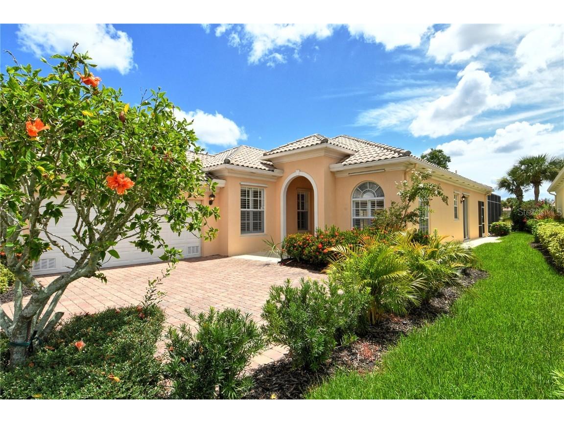 5562 Octonia Place Sarasota FL 34238 A4664536 image1