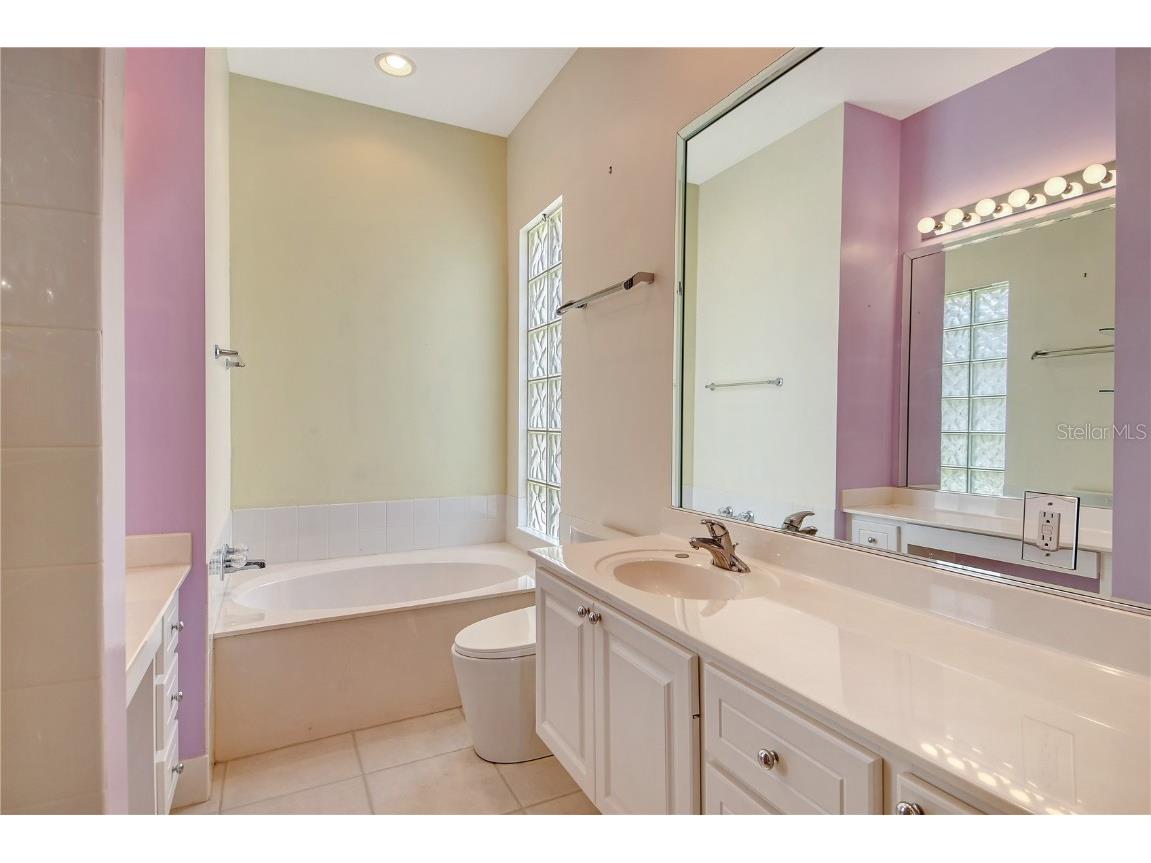 5562 Octonia Place Sarasota FL 34238 A4664536 image24