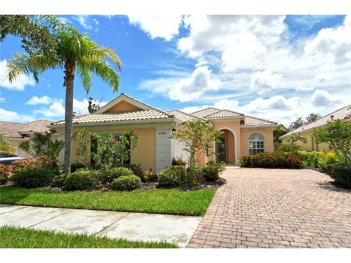 5562 Octonia Place Sarasota FL 34238 A4664536 image4