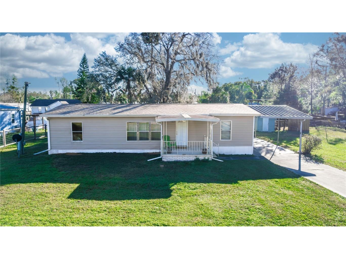 55634 Sam Street Astor FL 32102 - CANALS LEAD UP TO THE ST JOHNS V4940995 image1