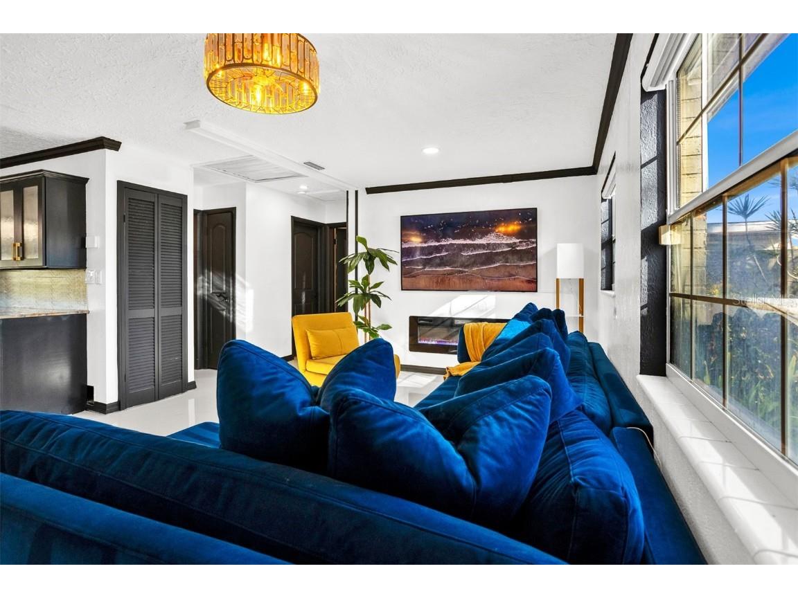 5564 63rd Way N Saint Petersburg FL 33709 TB8430375 image2