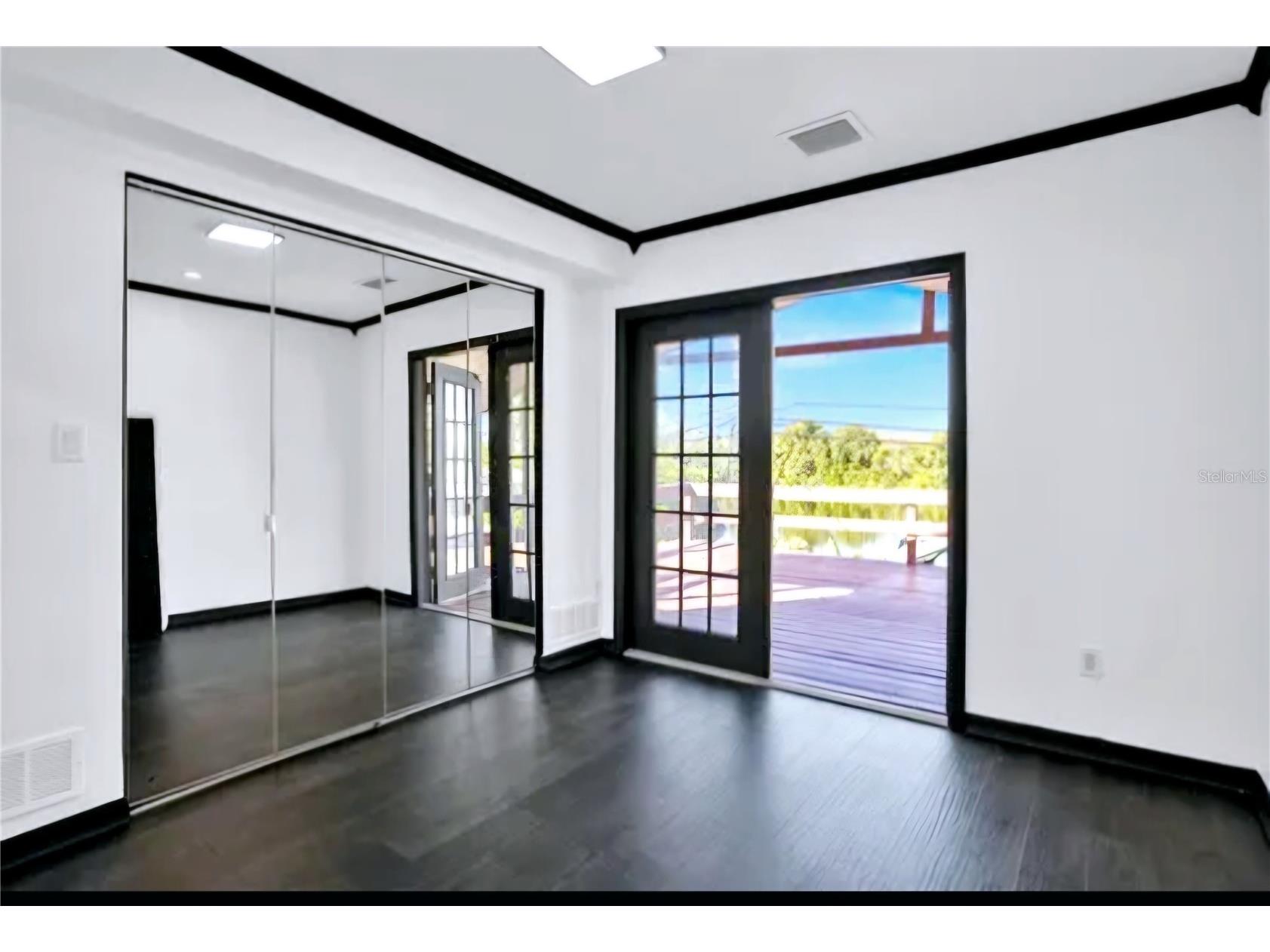 5564 N 63rd Way N Saint Petersburg FL 33709 TB8480979 image12