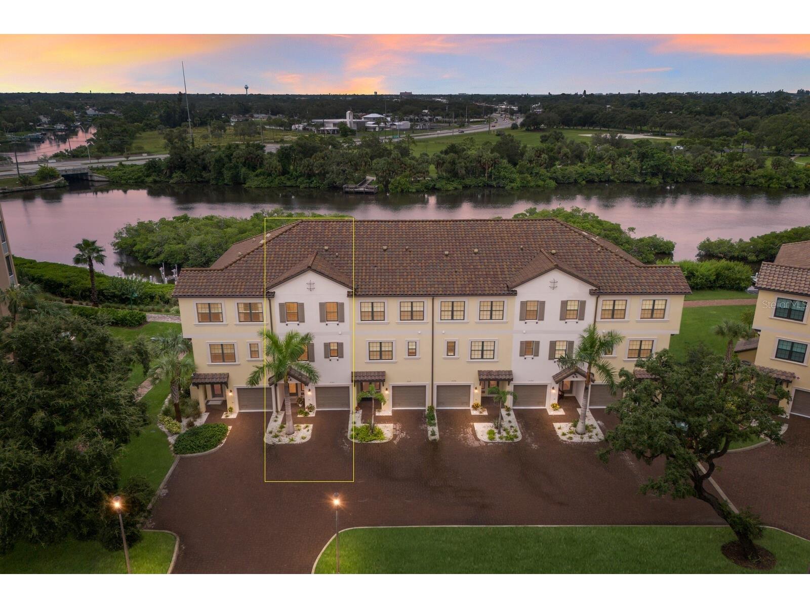 5565 Cannes Circle #5565 Sarasota FL 34231 A4664854 image1