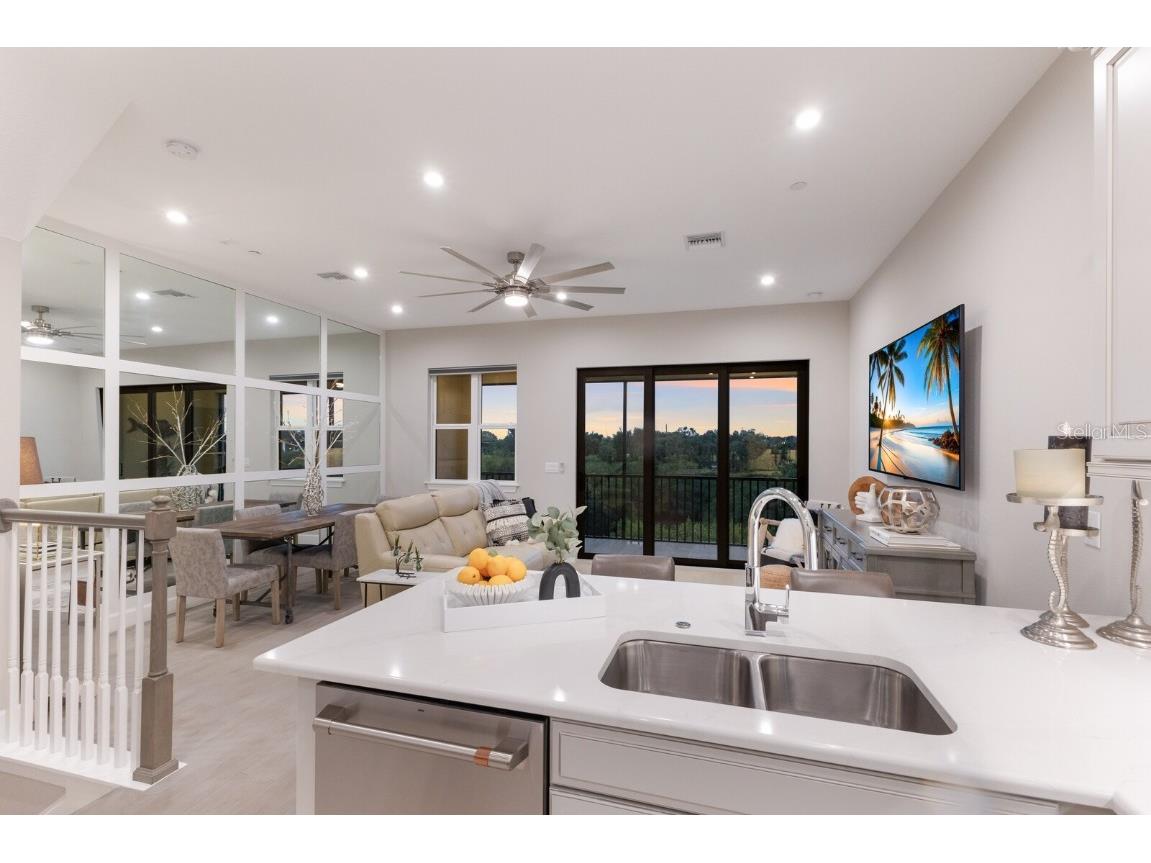 5565 Cannes Circle #5565 Sarasota FL 34231 A4664854 image13