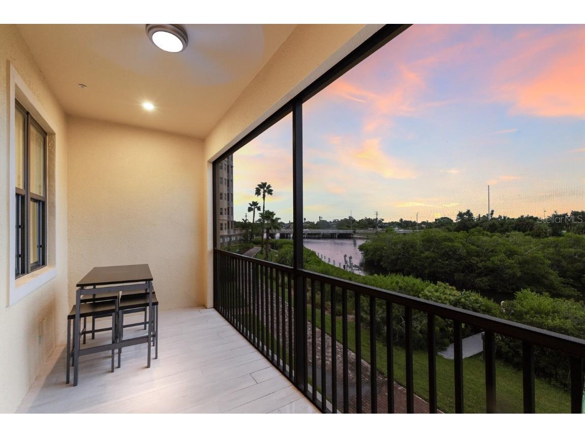 5565 Cannes Circle #5565 Sarasota FL 34231 A4664854 image18