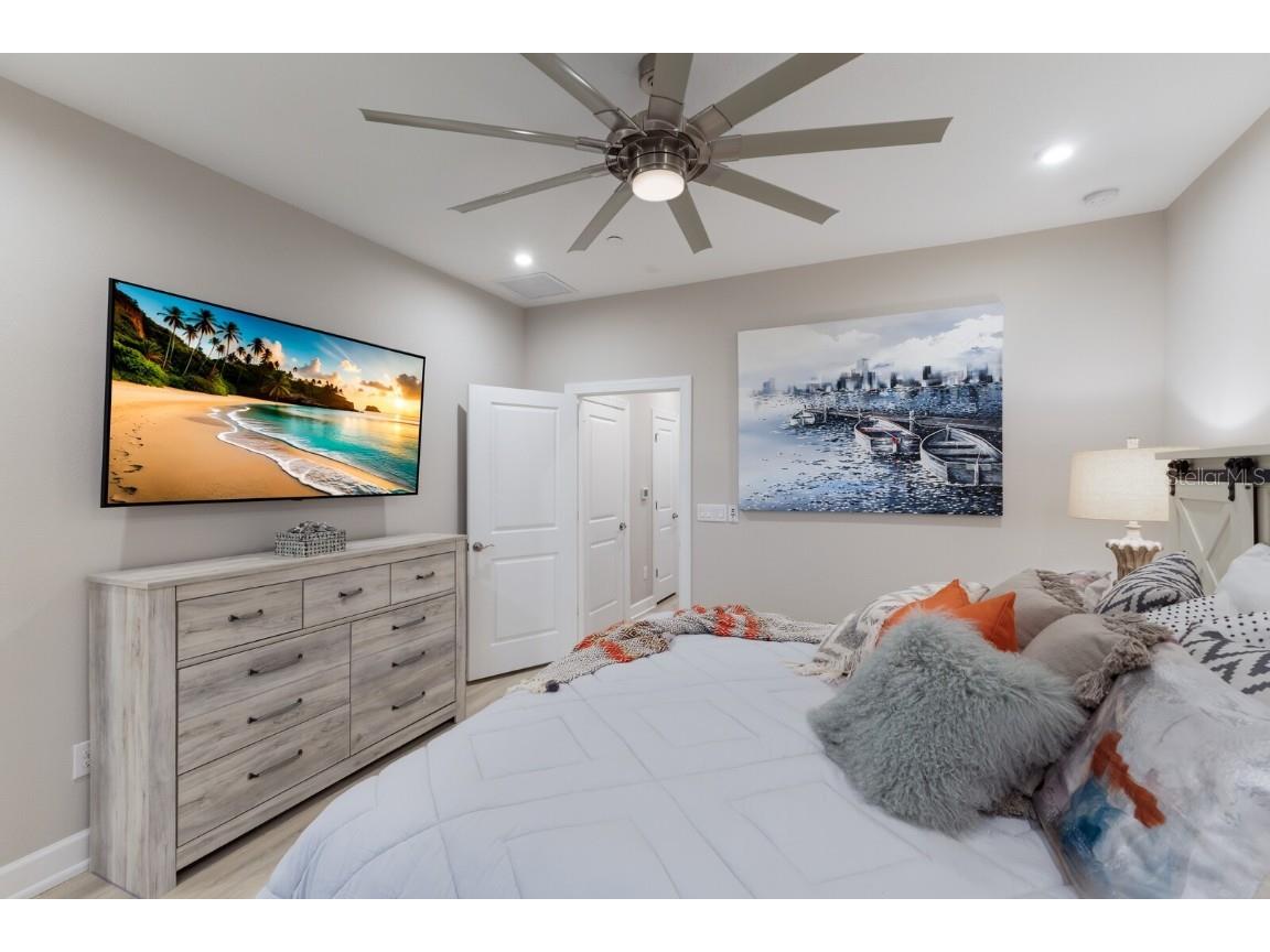 5565 Cannes Circle #5565 Sarasota FL 34231 A4664854 image23