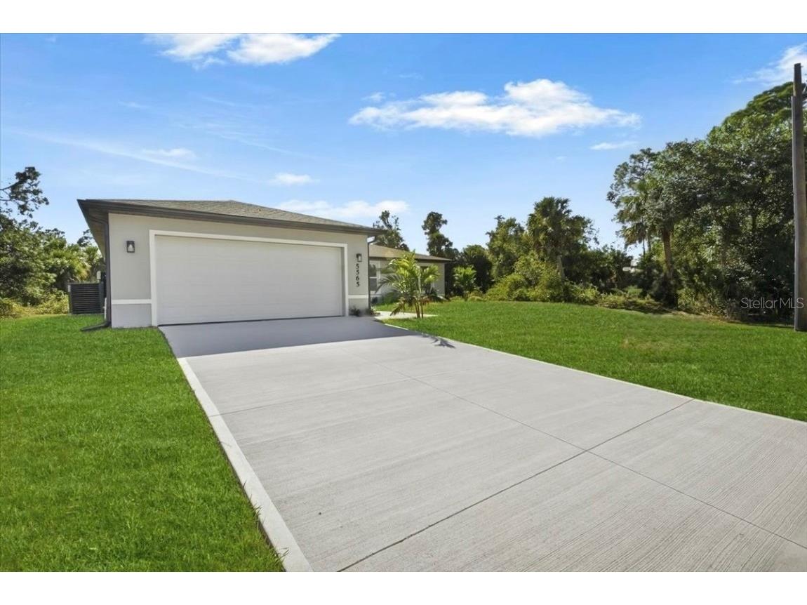 5565 Lavender Avenue North Port FL 34288 A4673587 image1