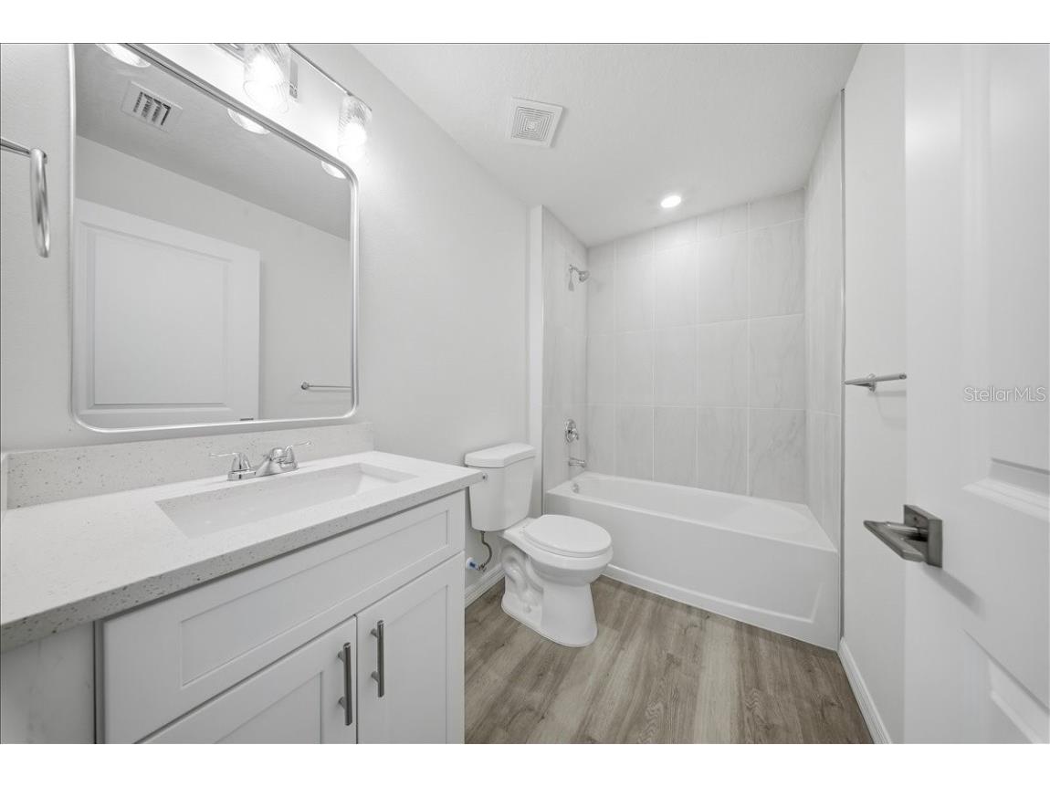 5565 Lavender Avenue North Port FL 34288 A4673587 image17