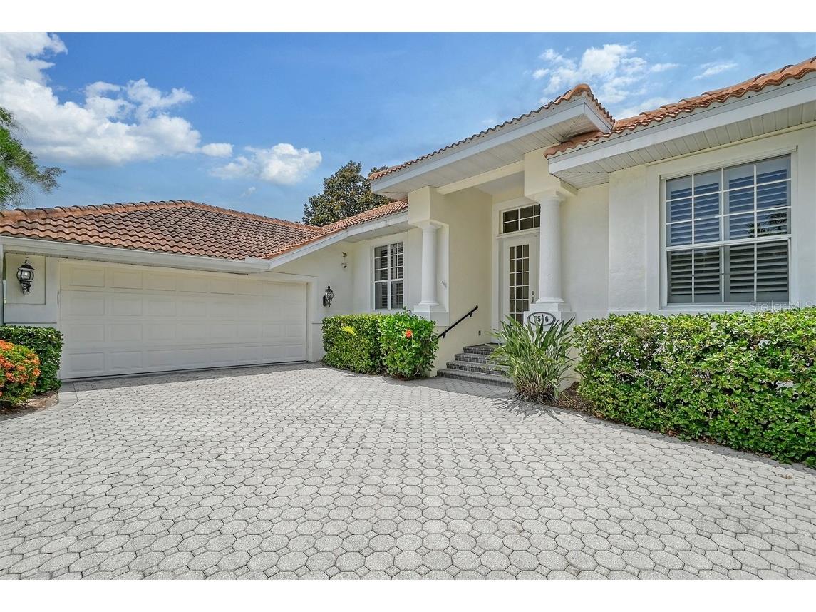 5566 Siesta Estates Court Sarasota FL 34242 A4611181 image1