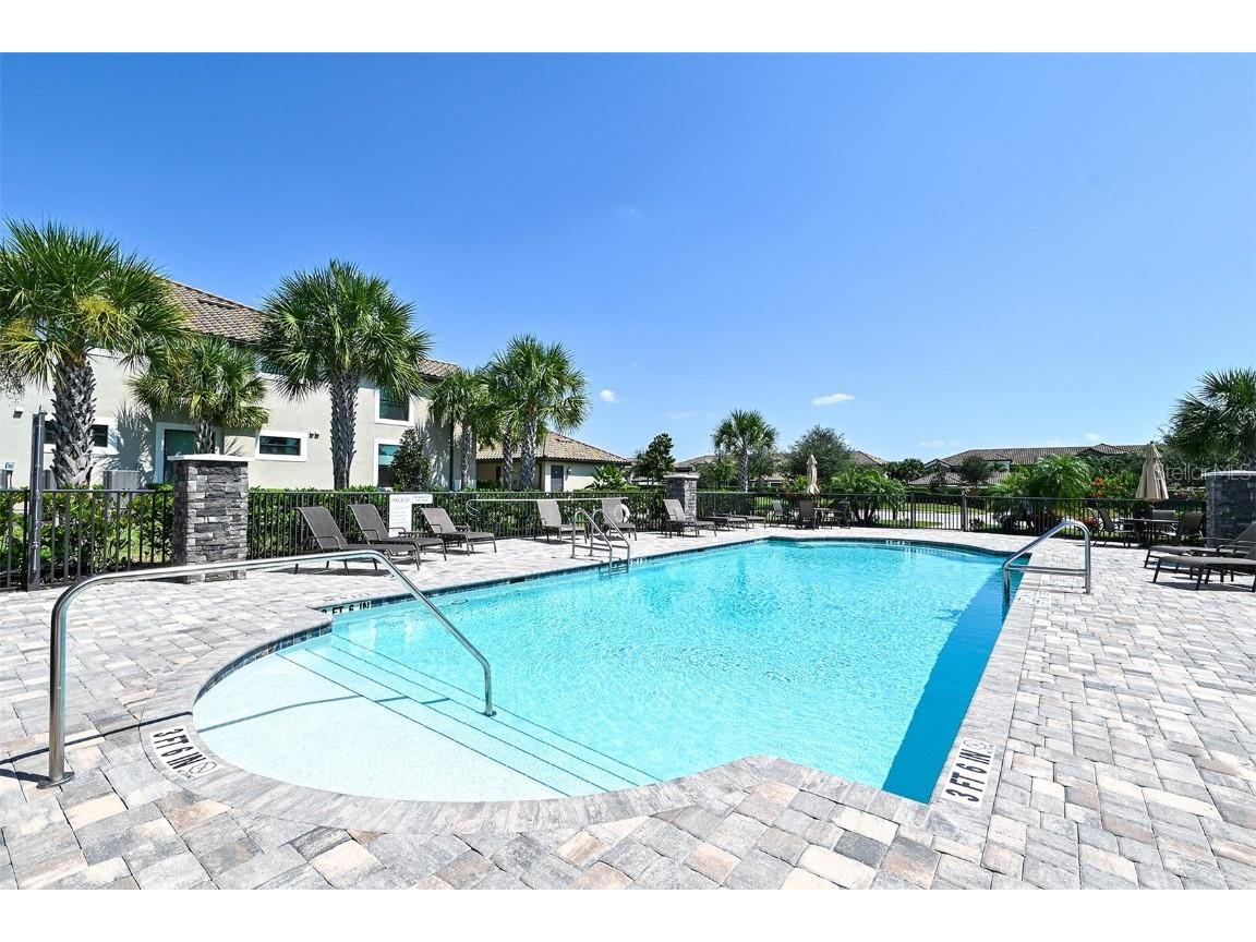 5567 Palmer Circle #104 Bradenton FL 34211 A4547612 image40