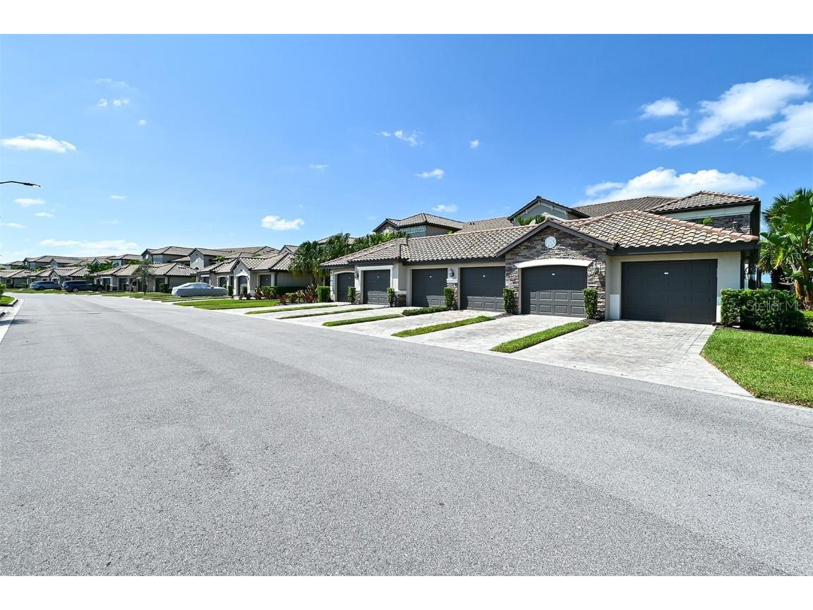 5567 Palmer Circle #104 Bradenton FL 34211 A4547612 image41