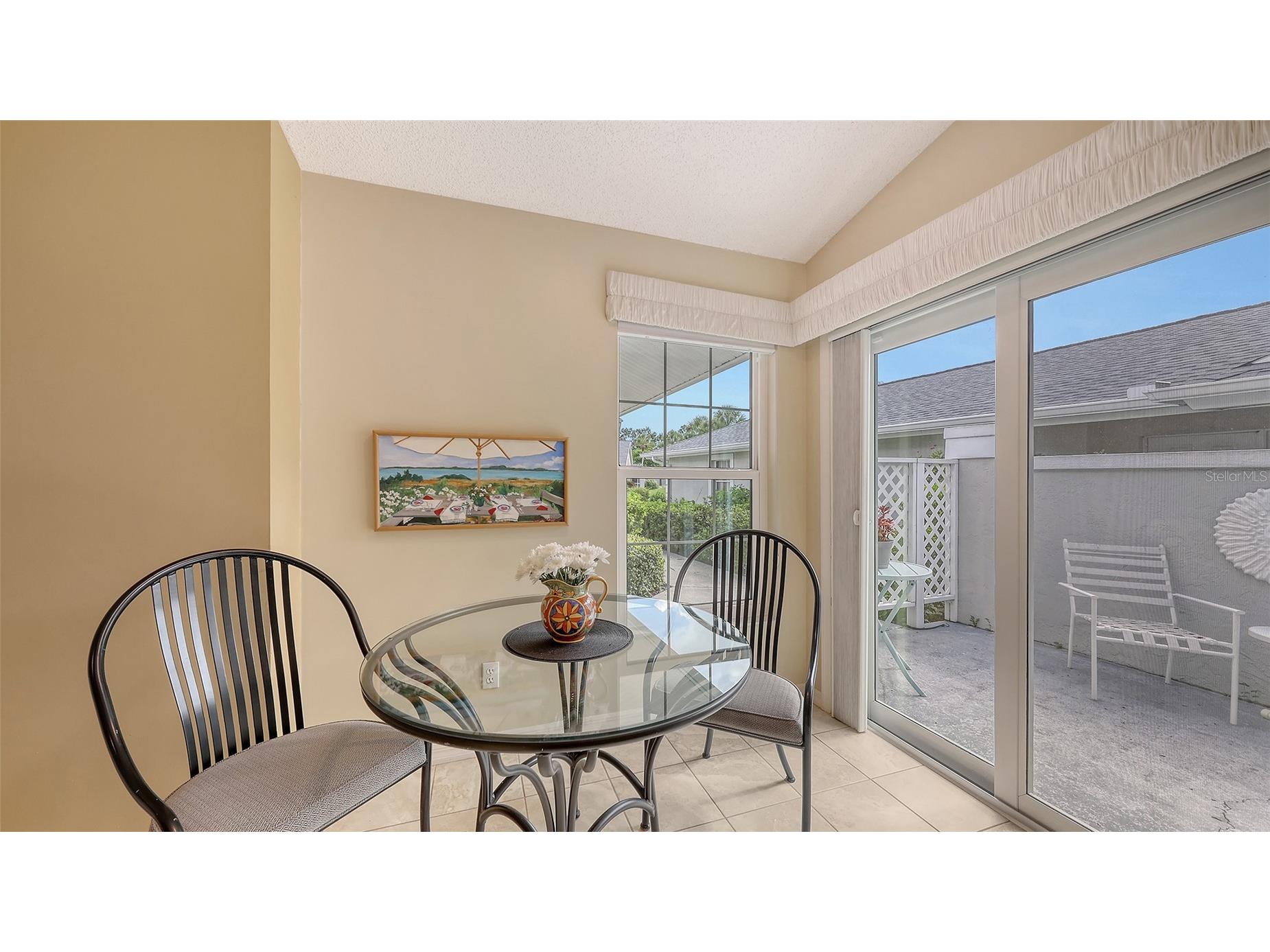 5568 Country Club Way Sarasota FL 34243 A4666779 image11