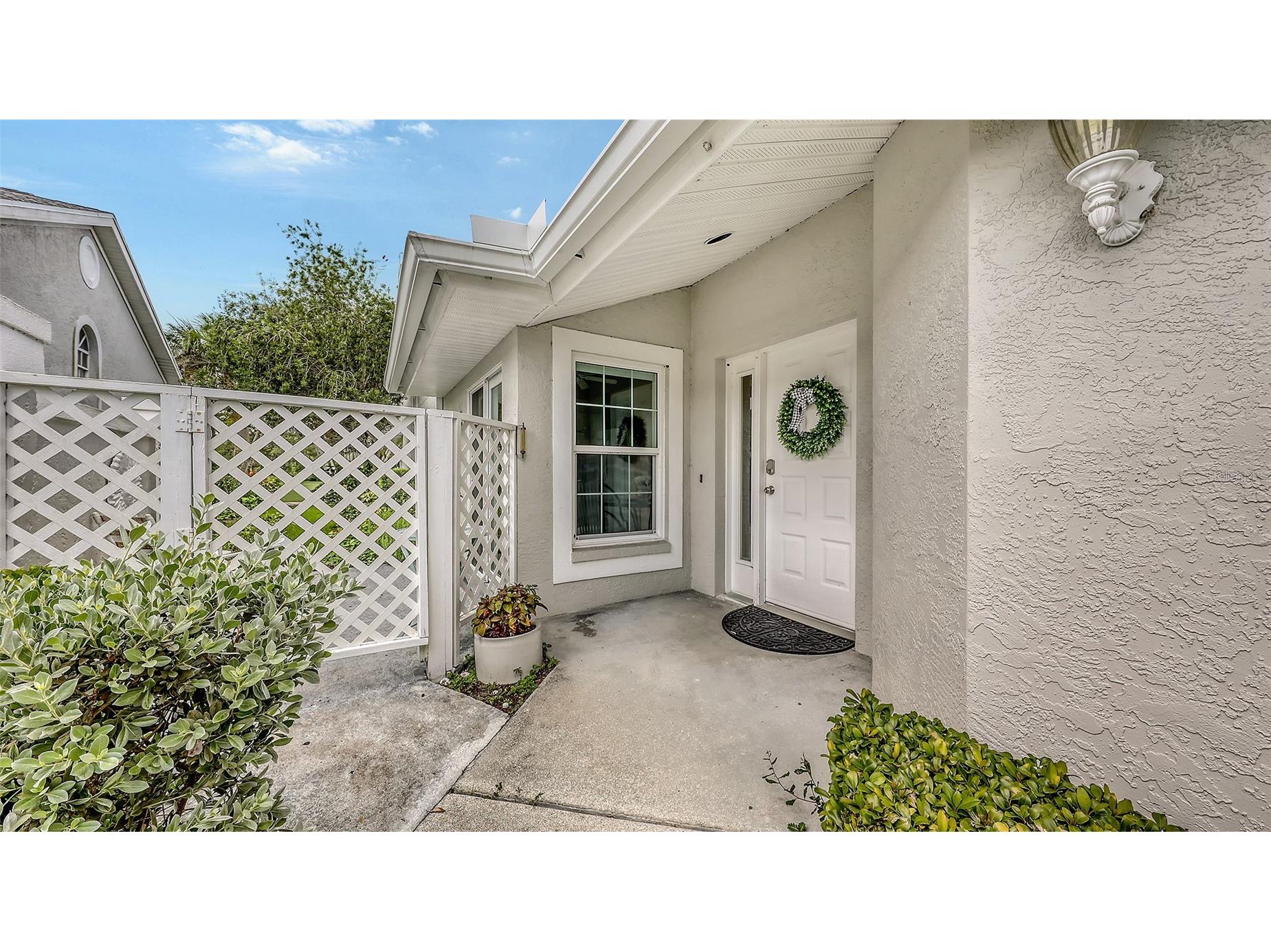 5568 Country Club Way Sarasota FL 34243 A4666779 image2