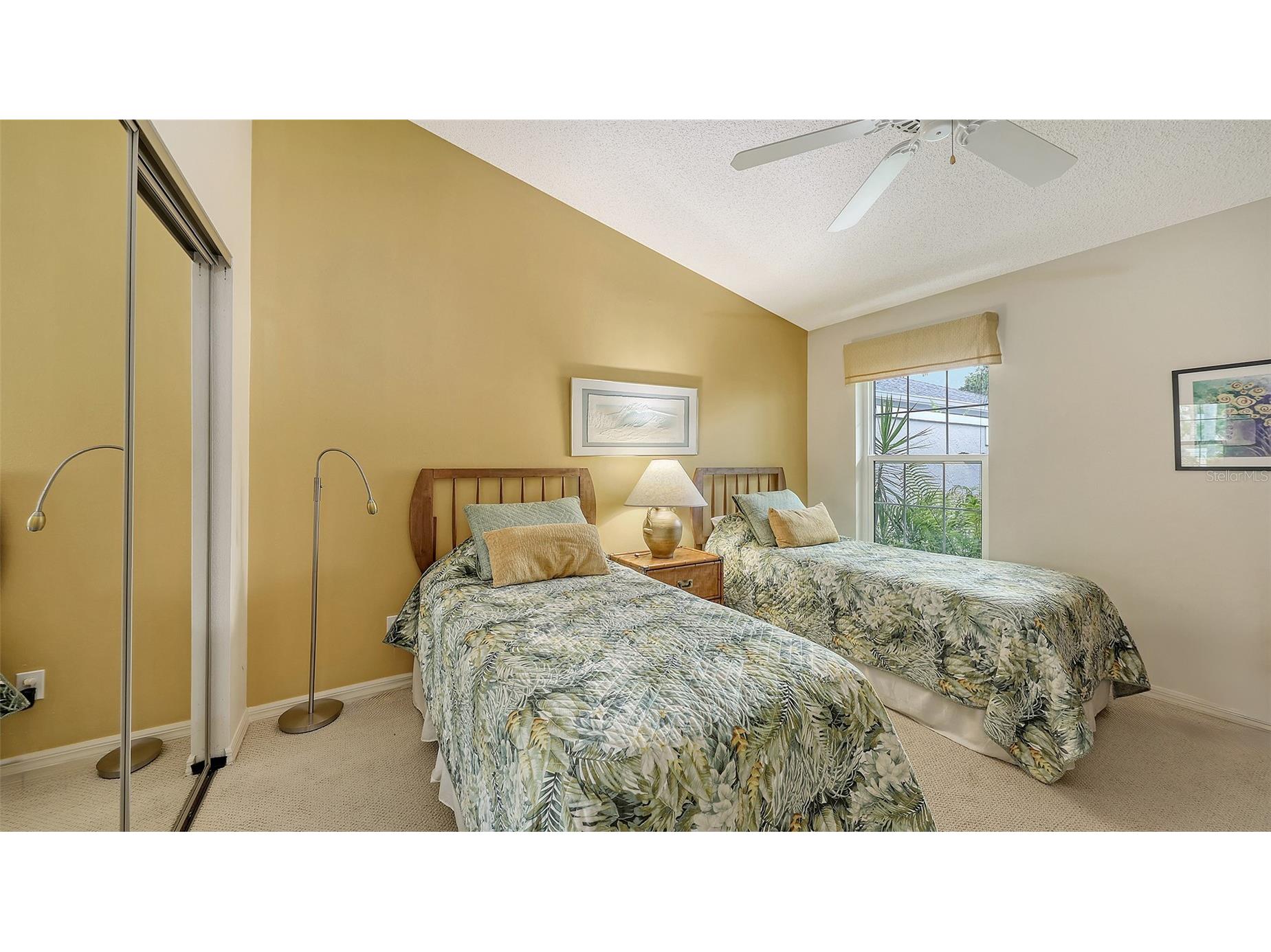 5568 Country Club Way Sarasota FL 34243 A4666779 image20