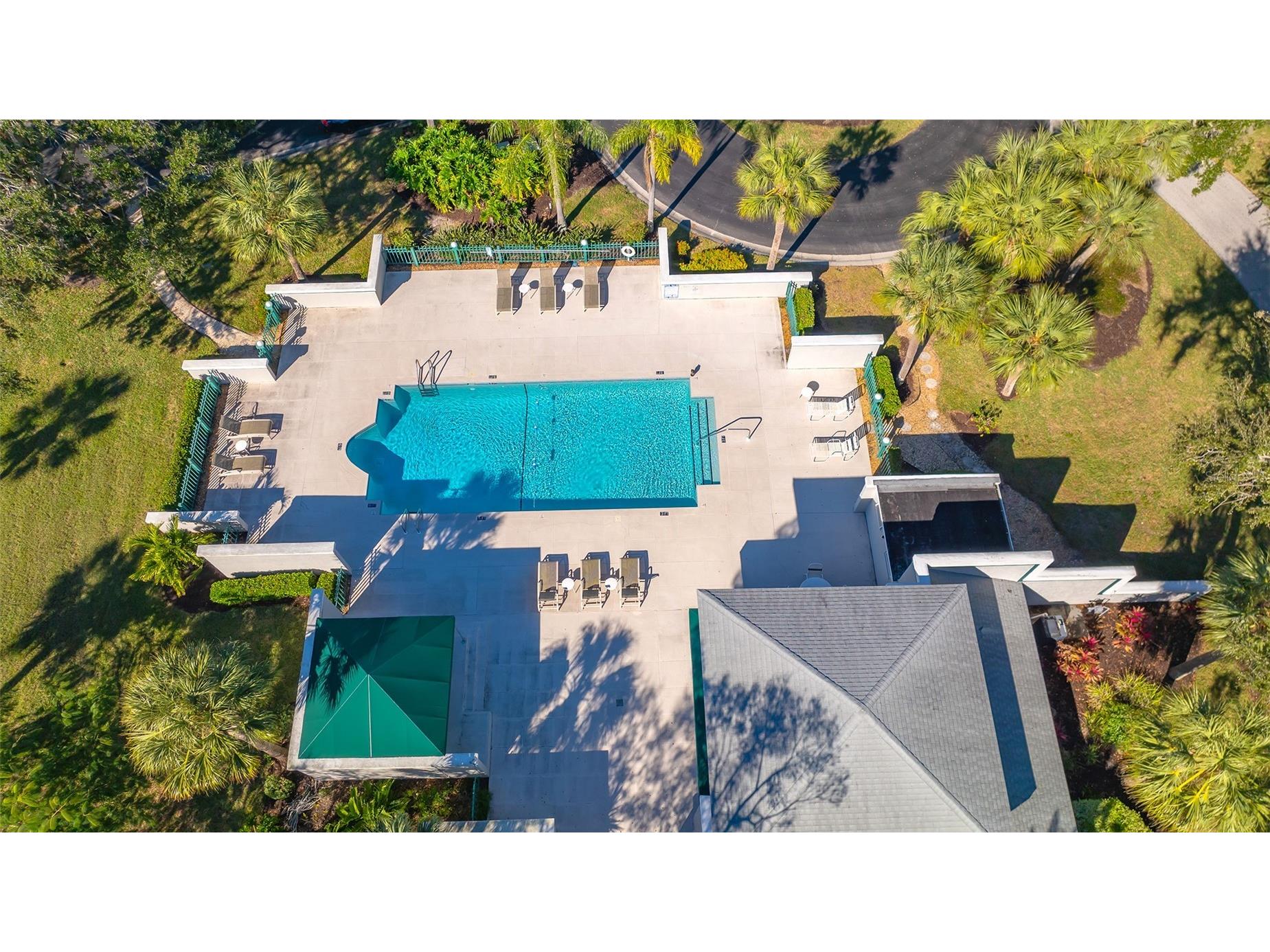 5568 Country Club Way Sarasota FL 34243 A4666779 image27