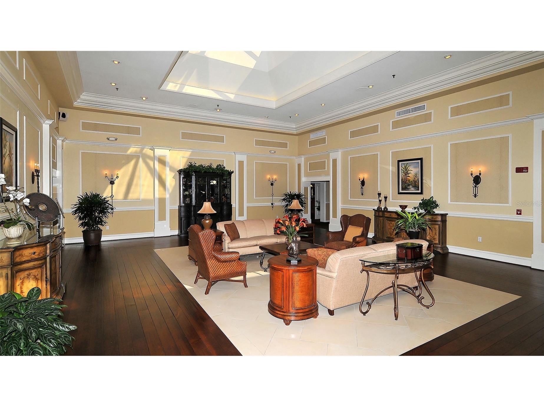 5568 Country Club Way Sarasota FL 34243 A4666779 image30