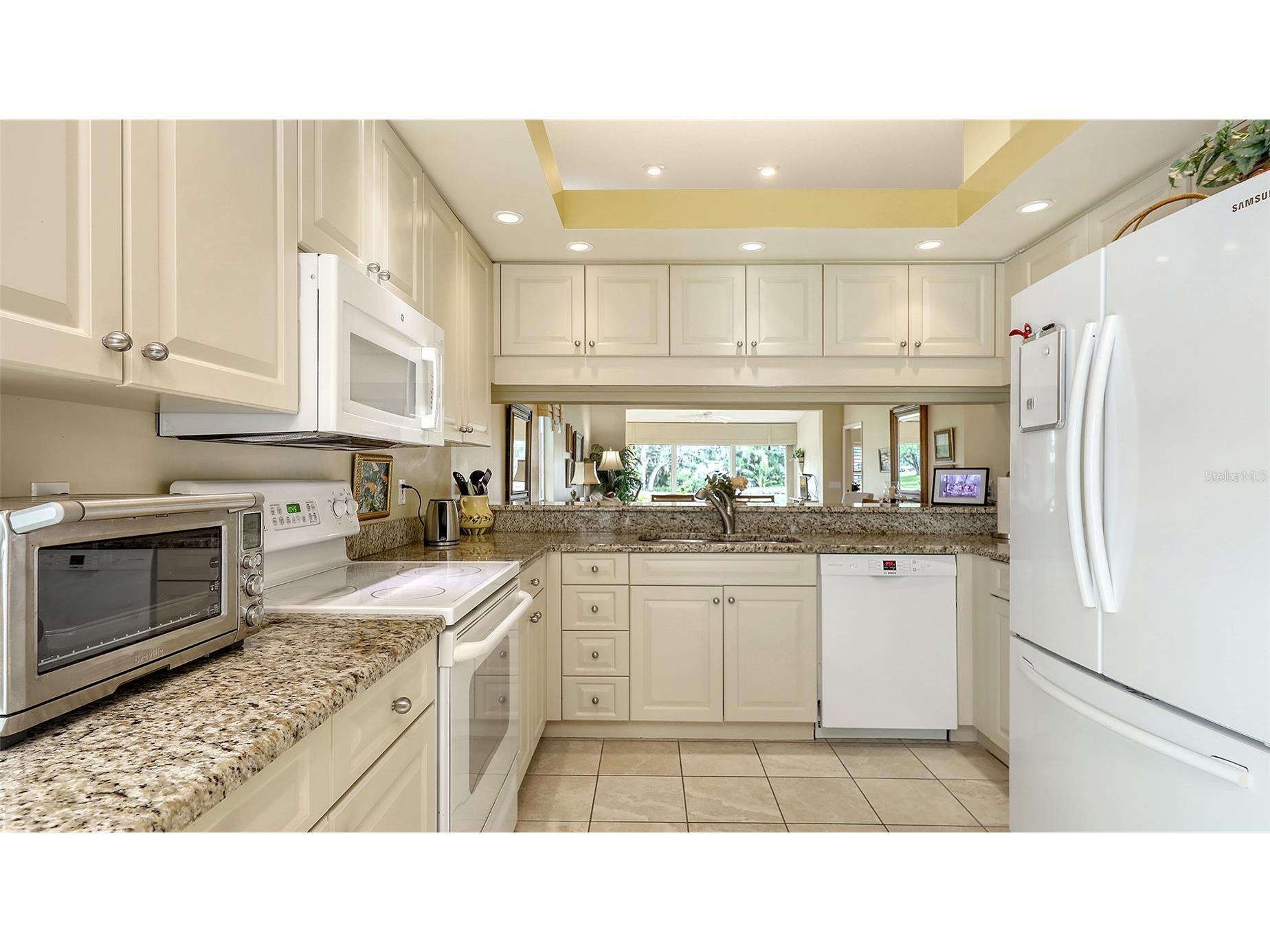 5568 Country Club Way Sarasota FL 34243 A4666779 image9