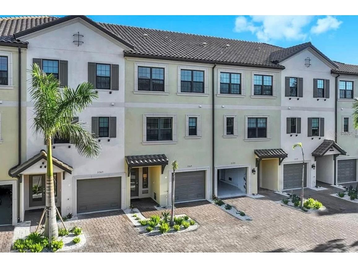 5569 Cannes Circle Sarasota FL 34231 A4595715 image1