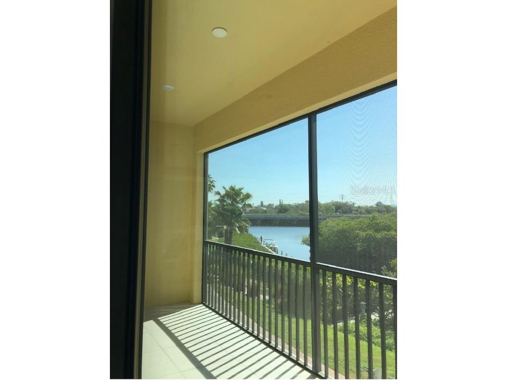 5569 Cannes Circle Sarasota FL 34231 A4595715 image15