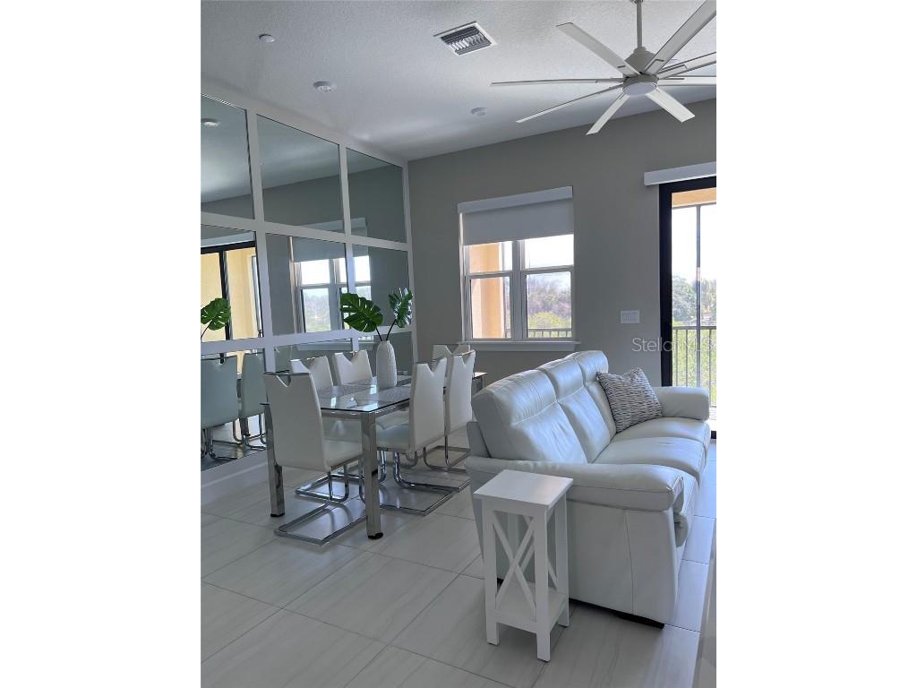 5569 Cannes Circle Sarasota FL 34231 A4595715 image5