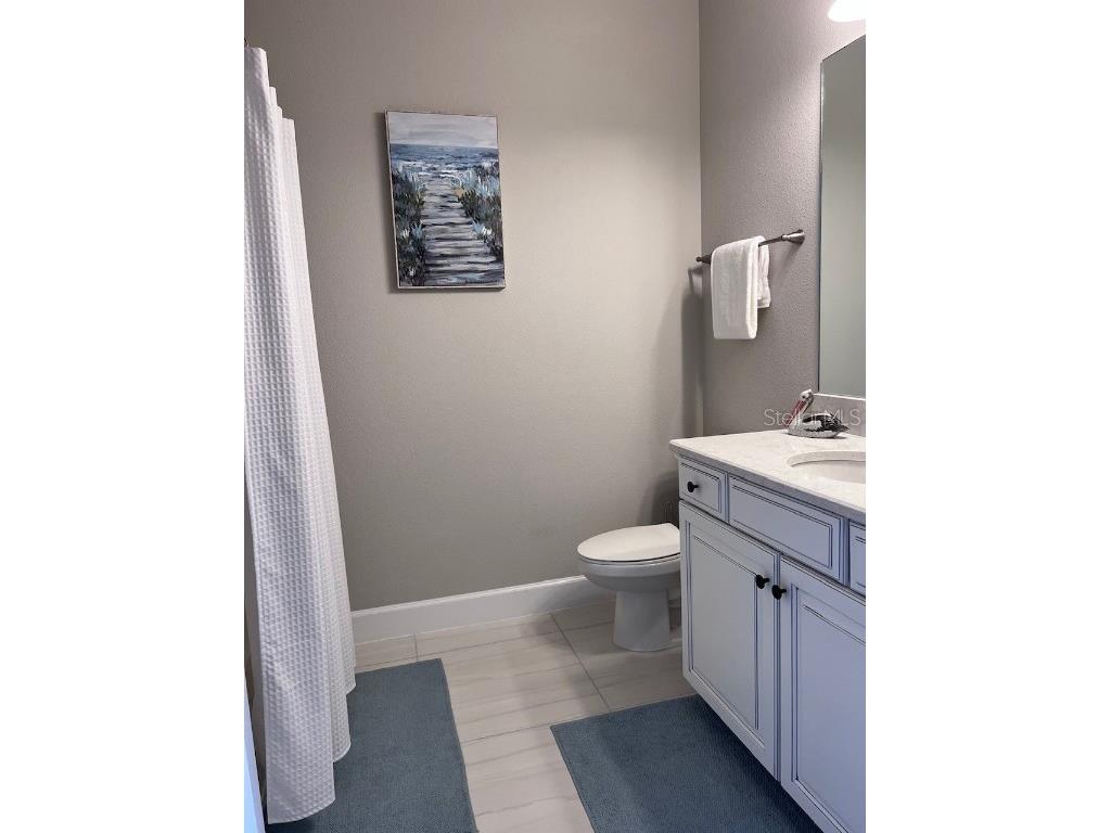 5569 Cannes Circle Sarasota FL 34231 A4595715 image9