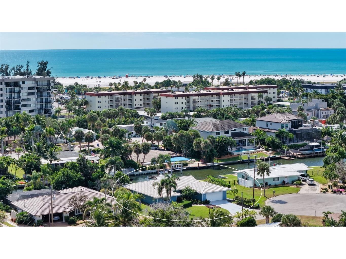 5569 Contento Drive Sarasota FL 34242 - SIESTA ISLES CANAL SYSTEM A4670108 image2