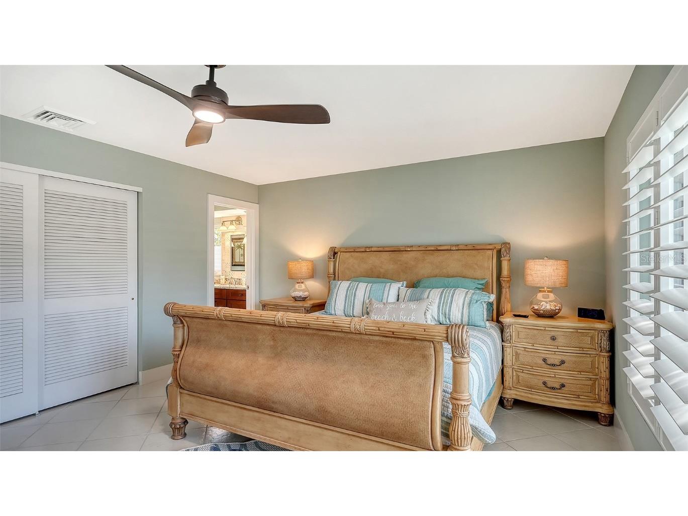 5569 Contento Drive Sarasota FL 34242 - SIESTA ISLES CANAL SYSTEM A4670108 image38