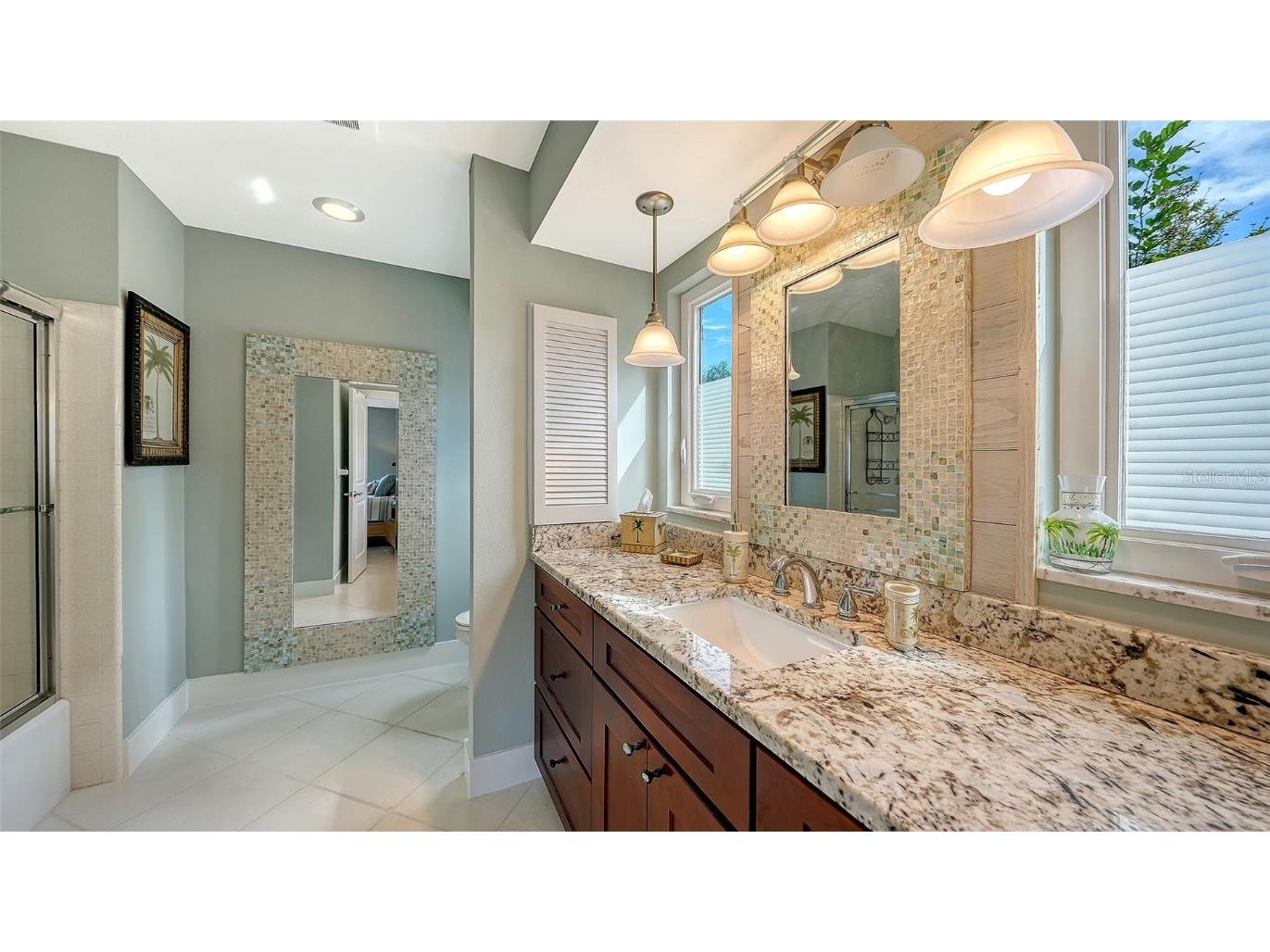 5569 Contento Drive Sarasota FL 34242 - SIESTA ISLES CANAL SYSTEM A4670108 image39