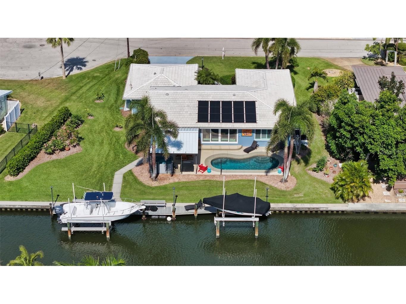 5569 Contento Drive Sarasota FL 34242 - SIESTA ISLES CANAL SYSTEM A4670108 image64