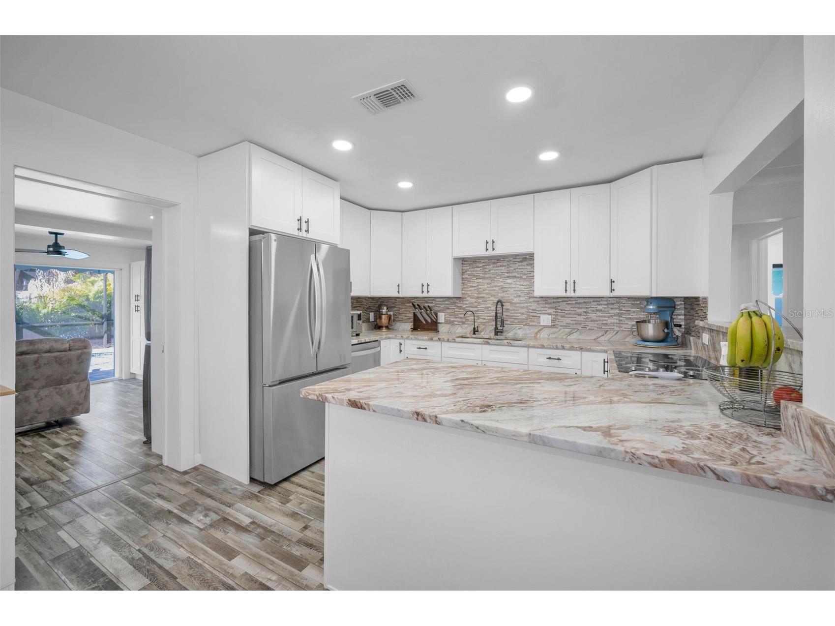 557 77th Avenue Saint Pete Beach FL 33706 TB8448567 image9