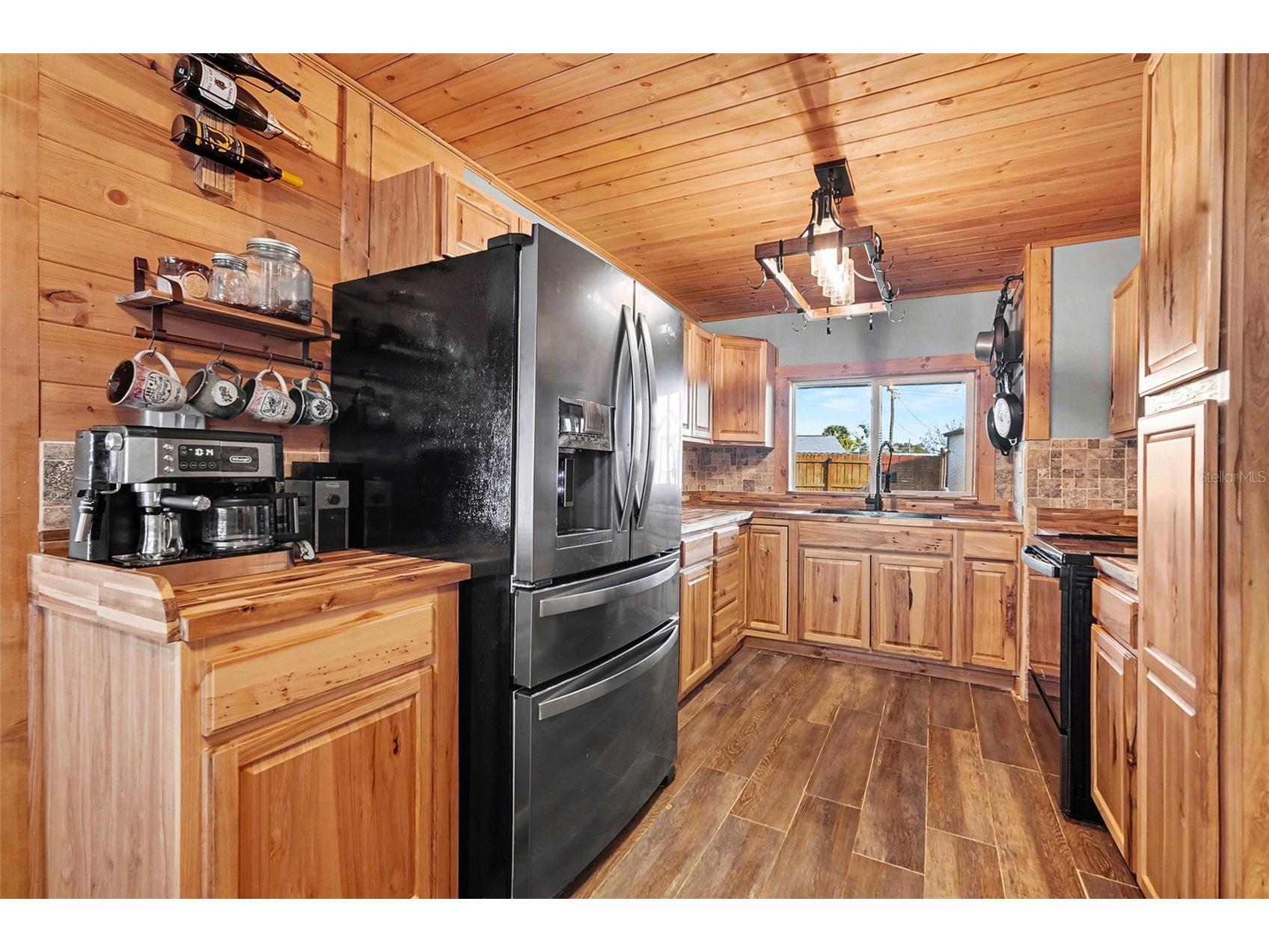 557 Flame Tree Drive Apollo Beach FL 33572 TB8463342 image11