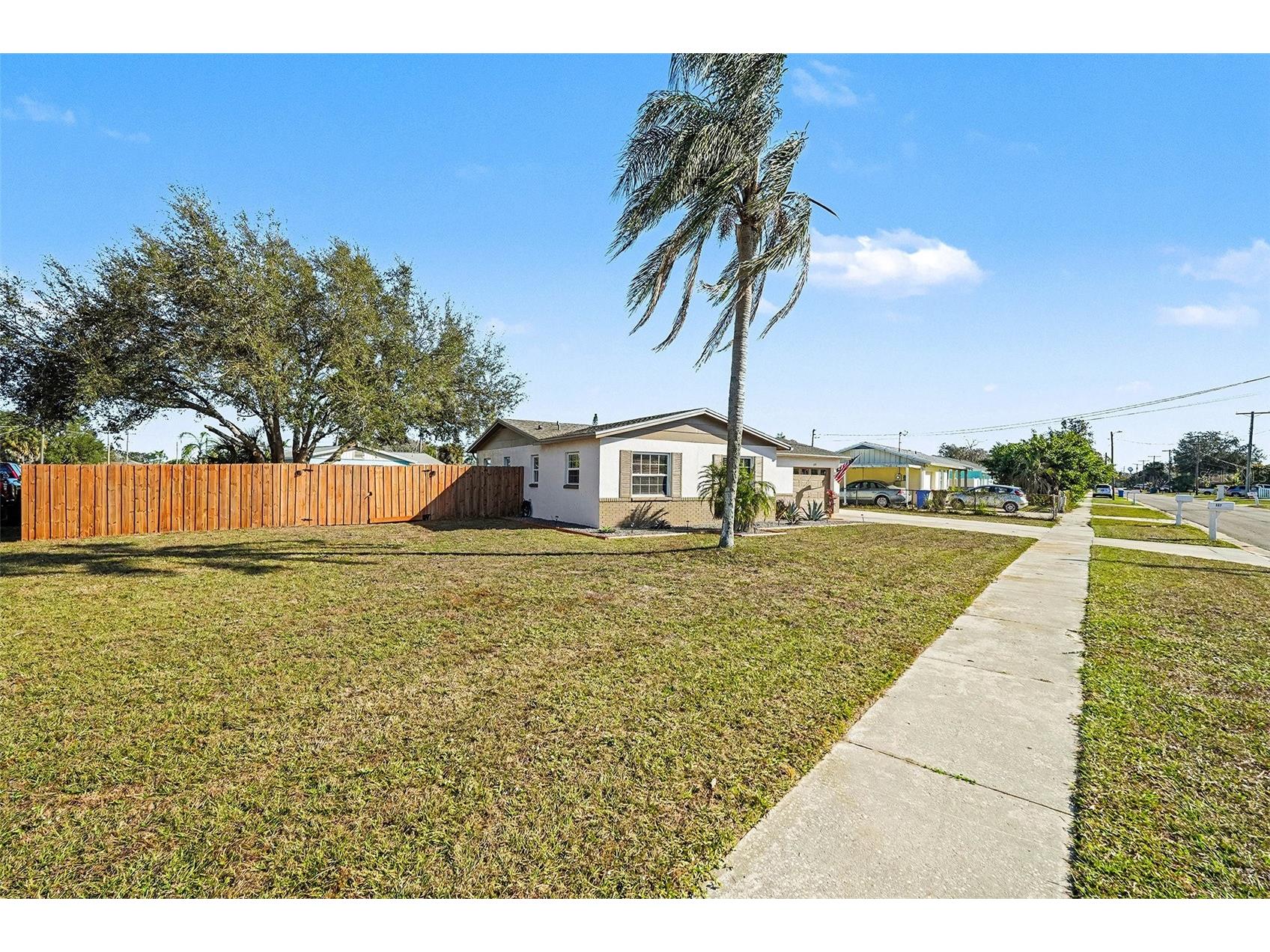 557 Flame Tree Drive Apollo Beach FL 33572 TB8463342 image5