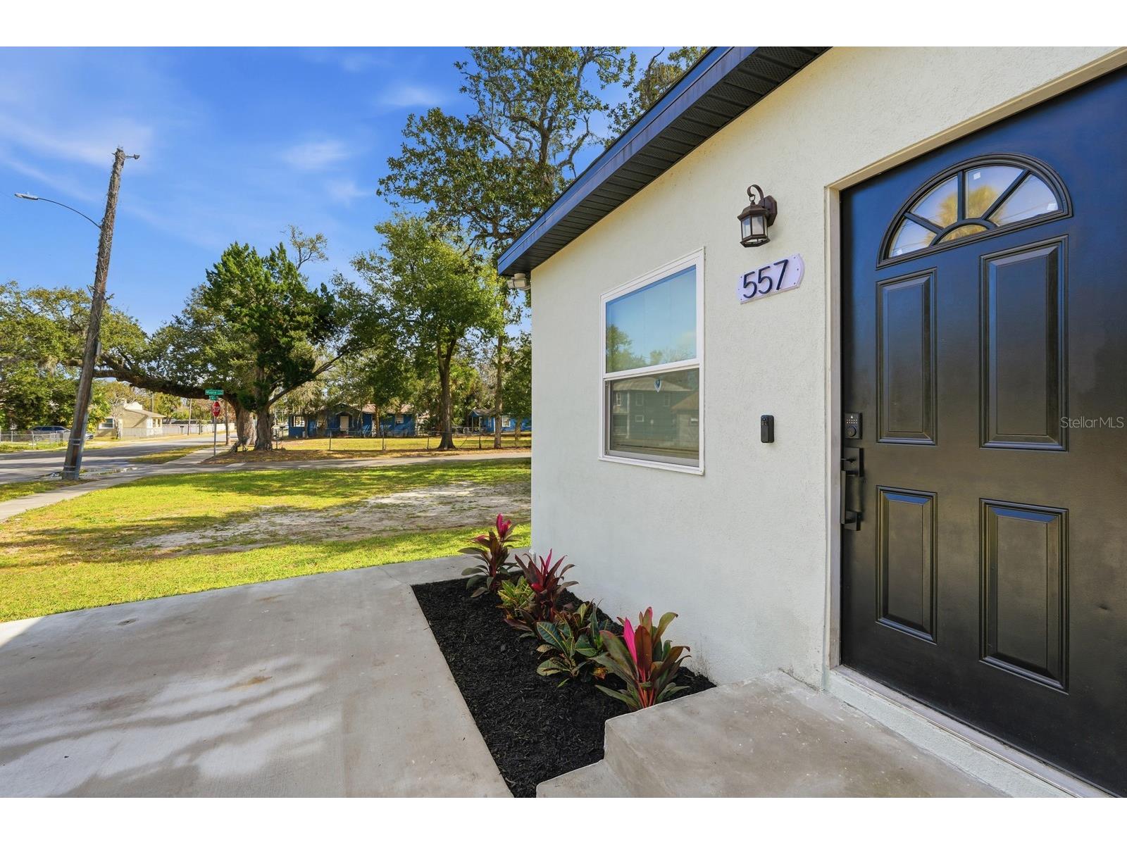 557 Live Oak Avenue Daytona Beach FL 32114 V4946343 image5