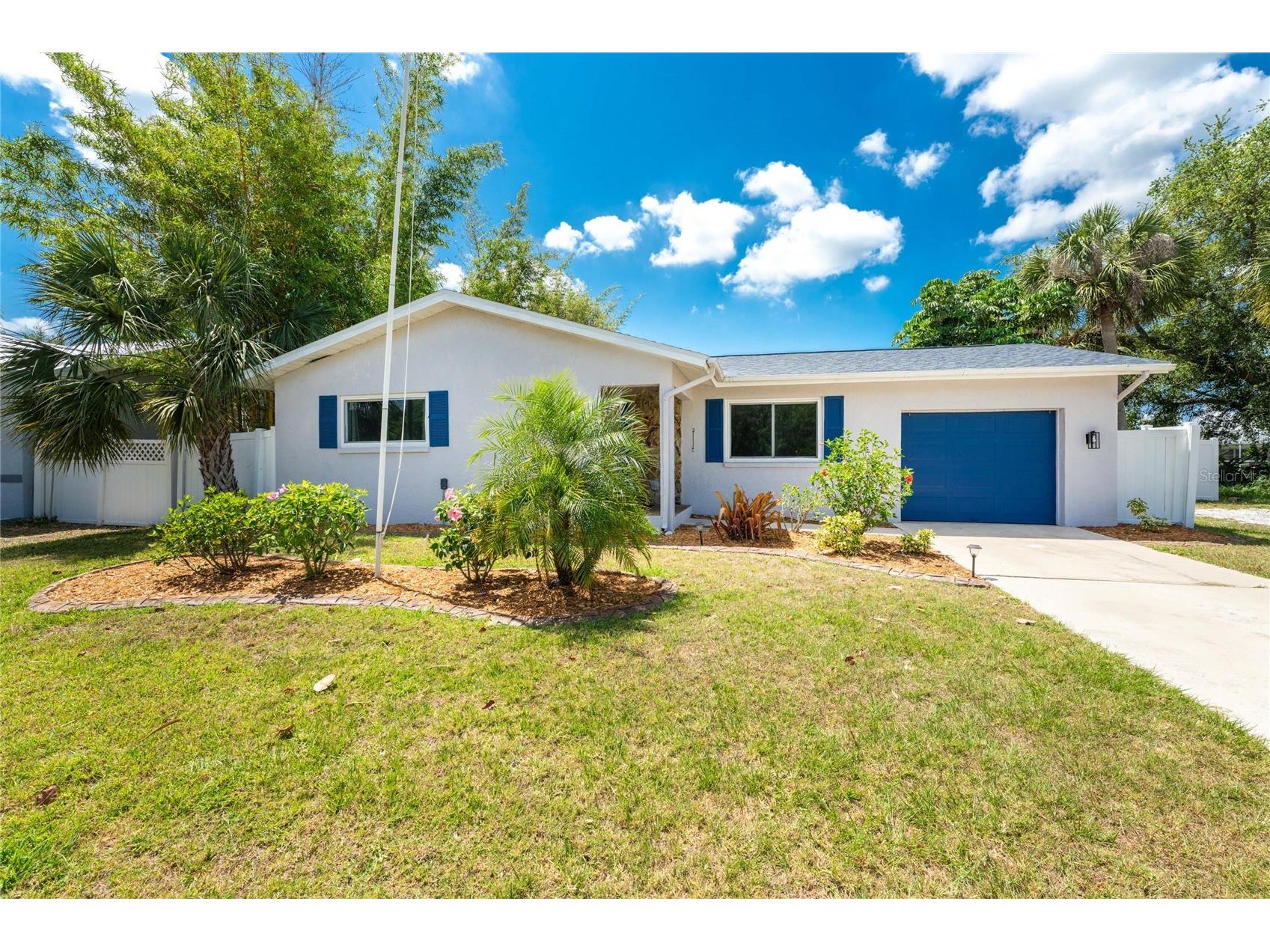 557 Magnolia Avenue NW Port Charlotte FL 33952 C7525498 image1