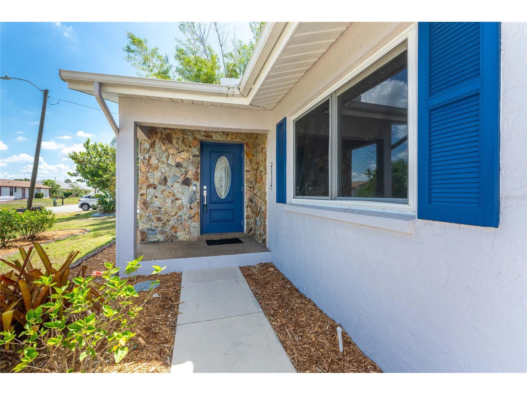 557 Magnolia Avenue NW Port Charlotte FL 33952 C7525498 image2