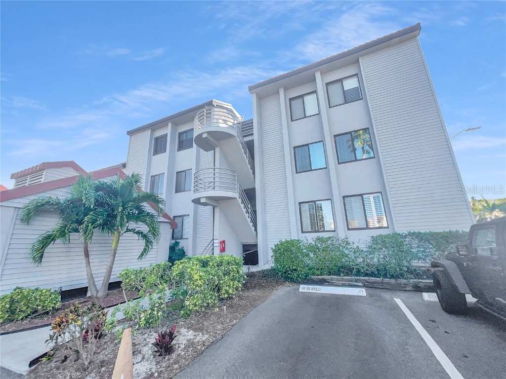 557 Pinellas Bayway S #111 Saint Petersburg FL 33715 O6289383 image1