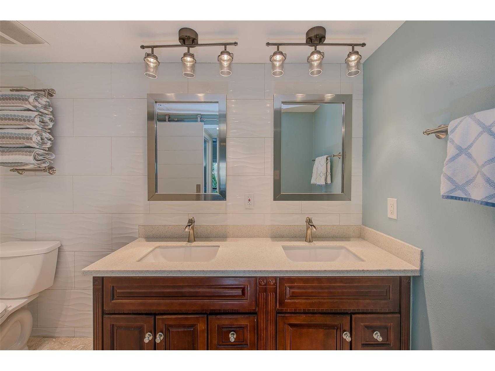 557 Pinellas Bayway S #303 Saint Petersburg FL 33715 TB8427781 image14