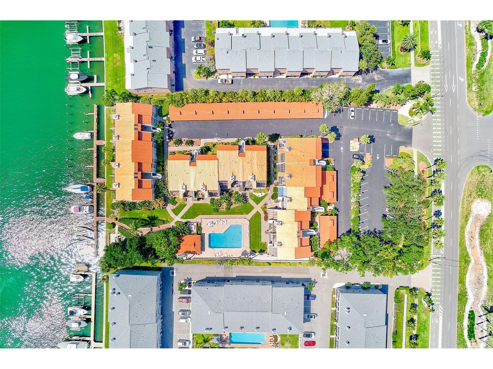 557 Pinellas Bayway S #303 Saint Petersburg FL 33715 TB8427781 image39