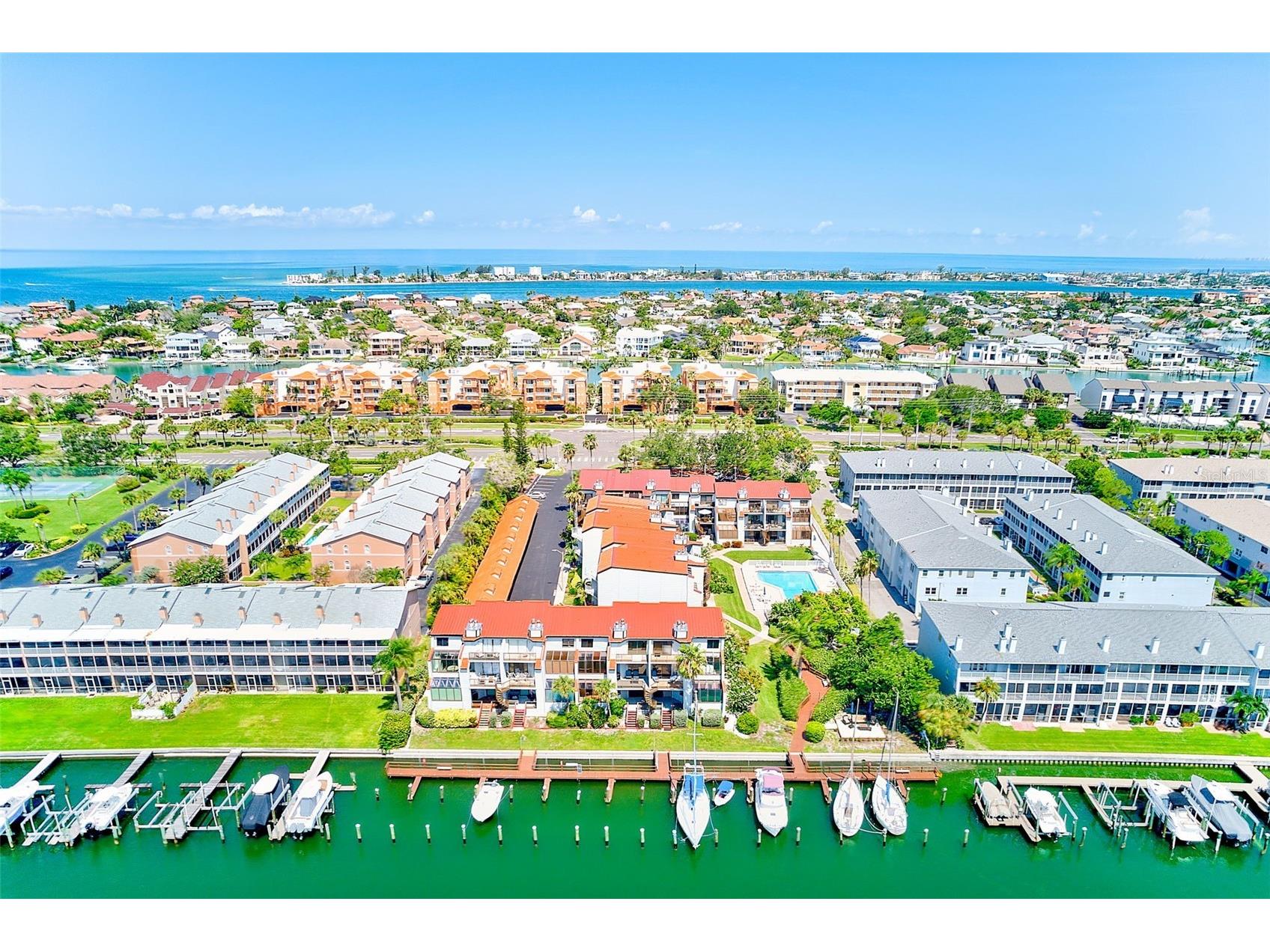 557 Pinellas Bayway S #303 Saint Petersburg FL 33715 TB8427781 image40