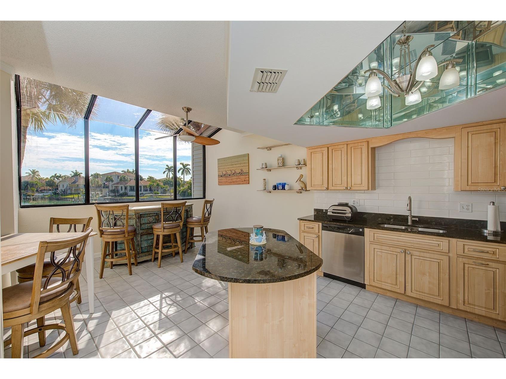 557 Pinellas Bayway S #303 Saint Petersburg FL 33715 TB8427781 image9