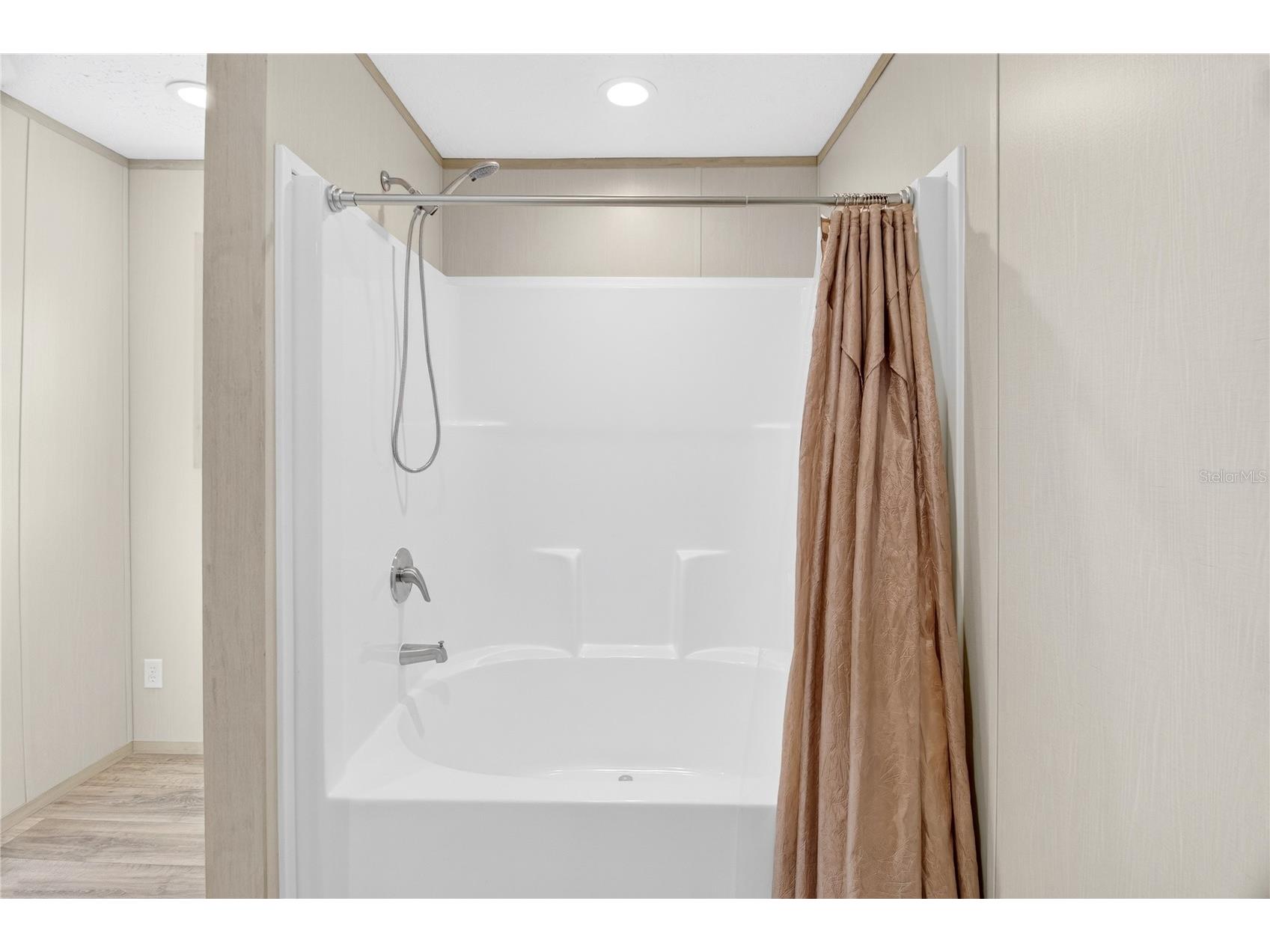 5570 NE 76th Terrace High Springs FL 32643 TB8487758 image16