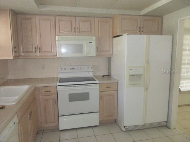 5571 Riverbluff Circle #V1 Sarasota FL 34231 - PHILLPPI CREEK C7517249 image4